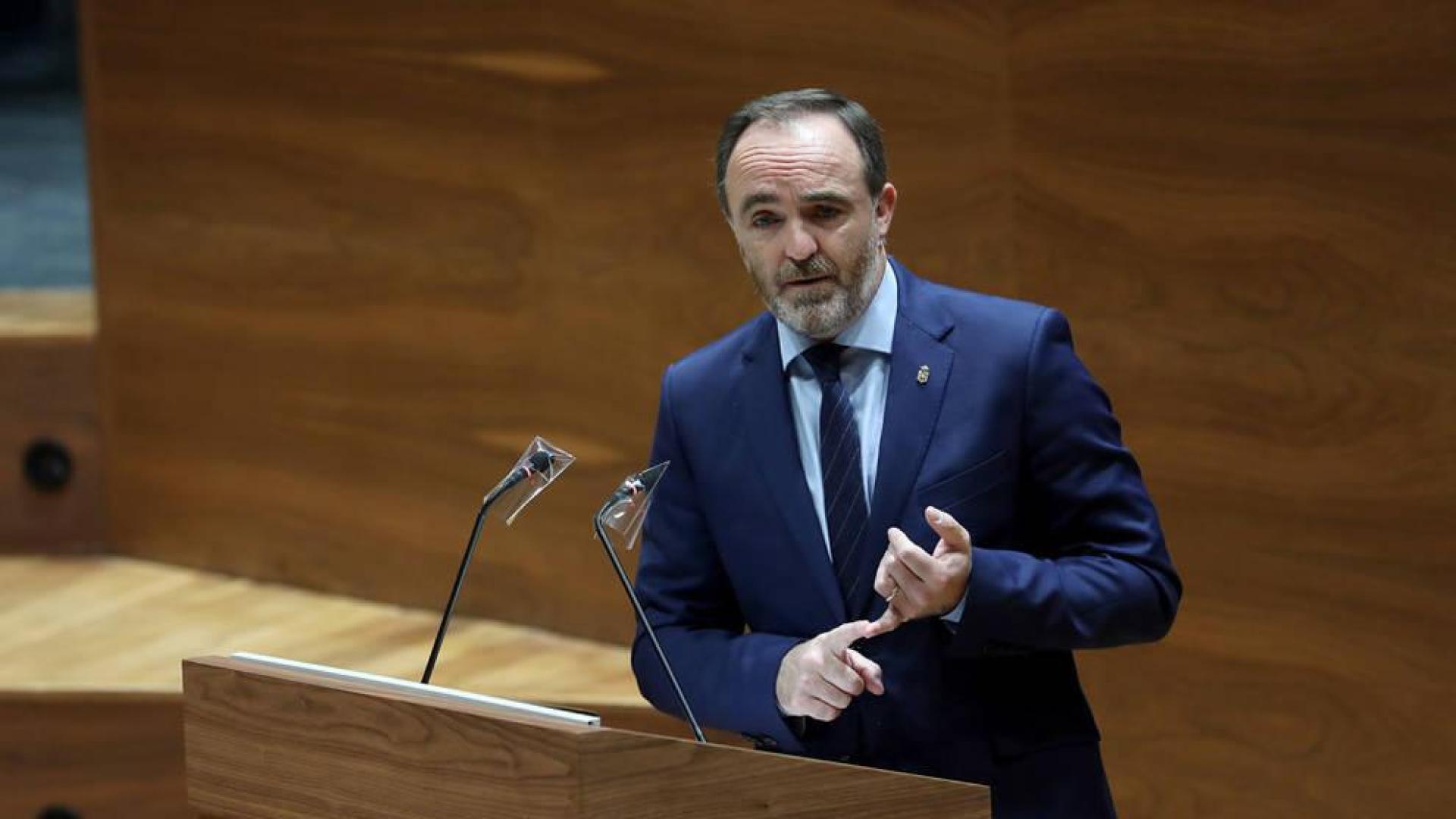 Esparza, a Chivite: "Sus socios no se desgastan, se desgasta usted"