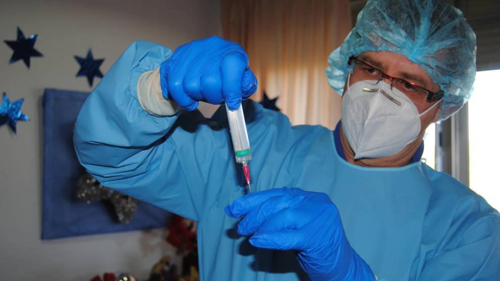 Detectados en Andalucía cinco casos de la cepa británica del coronavirus