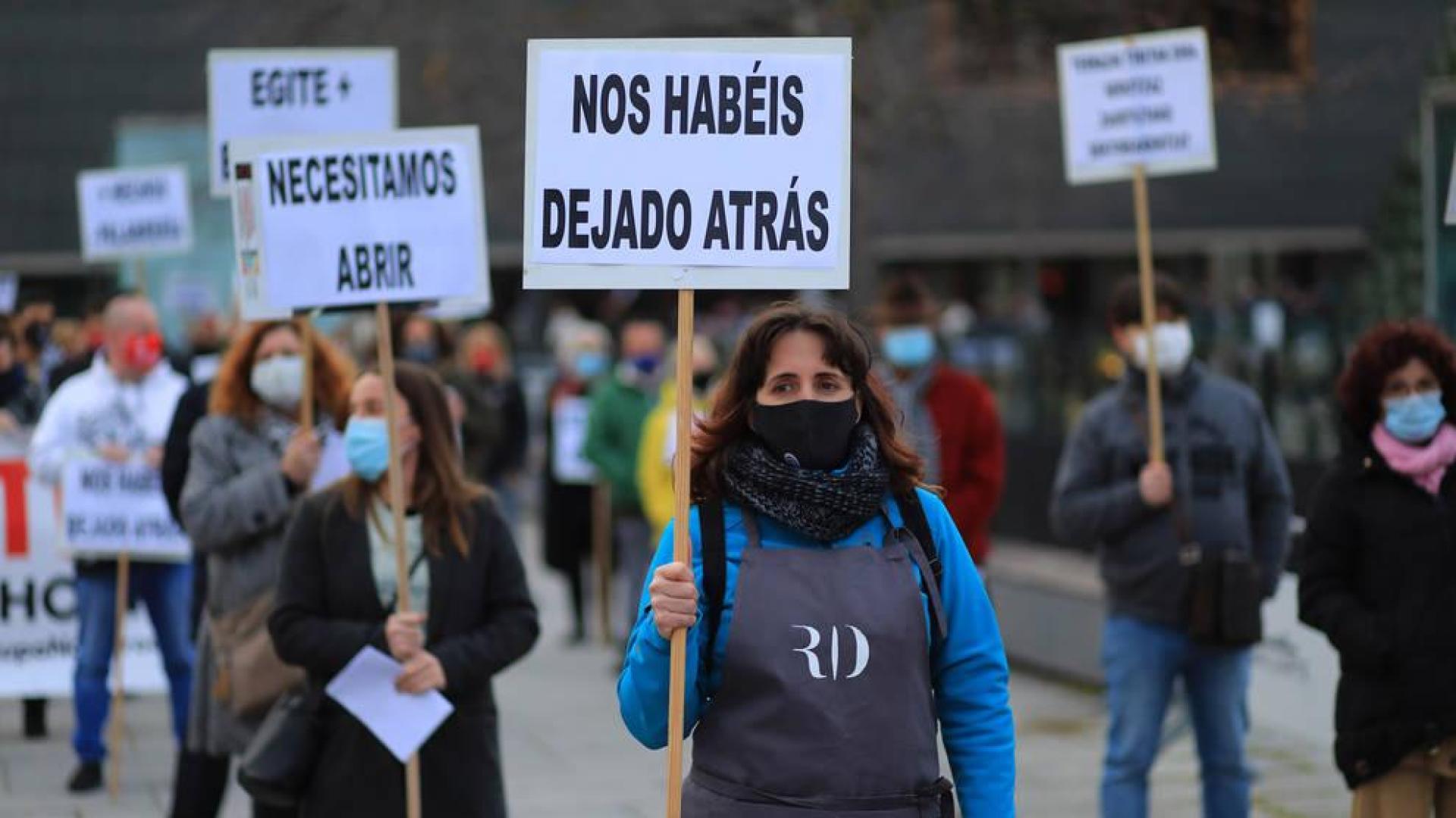 Los hosteleros reclaman abrir interiores con un aforo del 50%