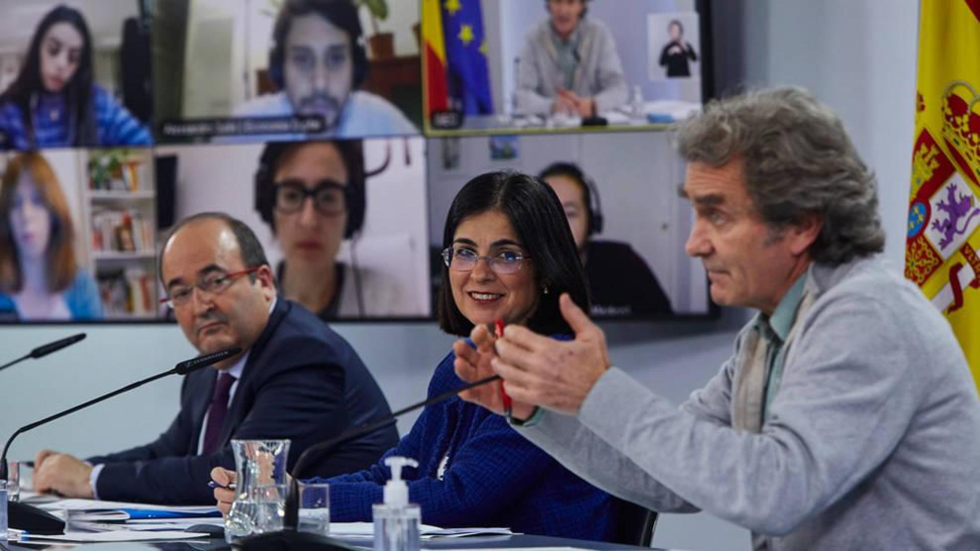 Darias también rechaza adelantar el toque de queda