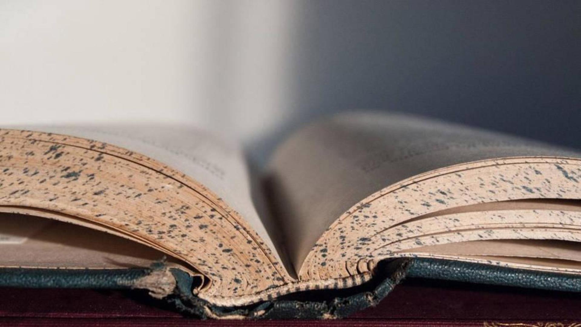 El Día Mundial de la Poesía se celebra hoy para recordar que "no es un lujo"