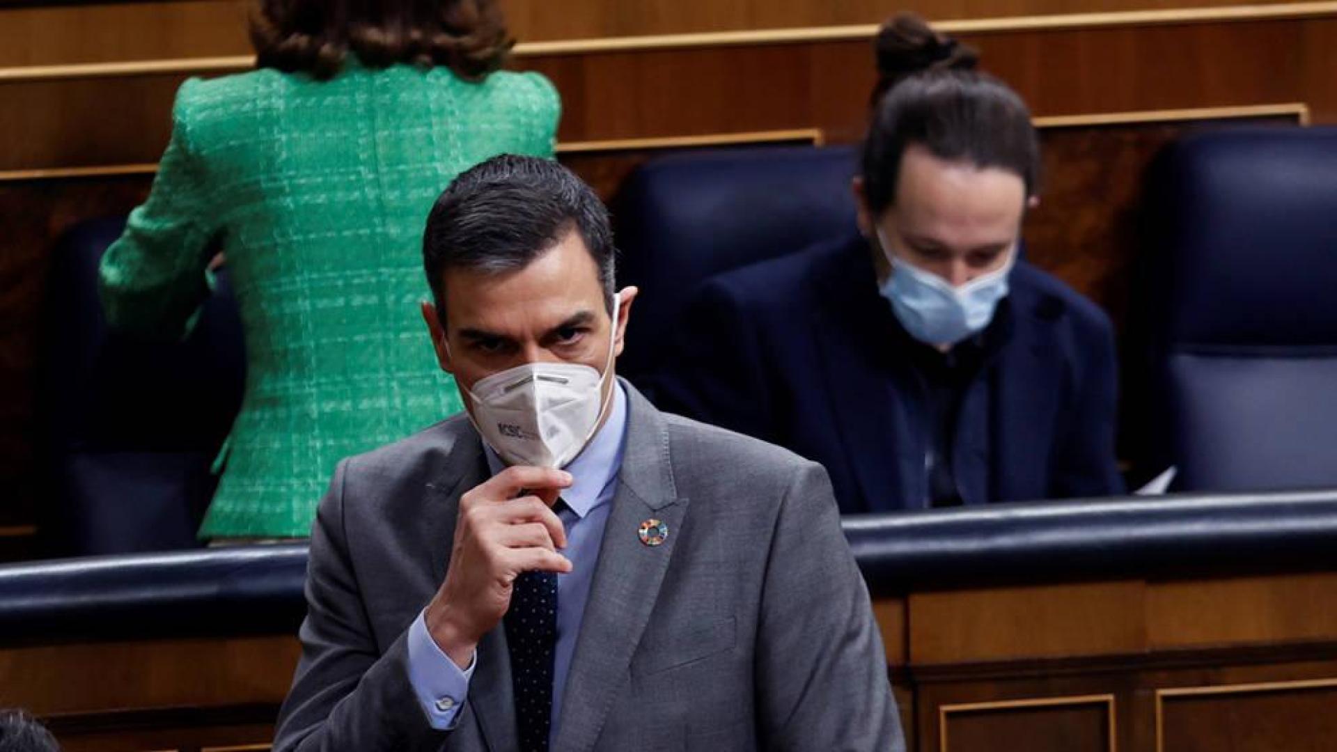 Sánchez, a Casado: "Vox le da lecciones de responsabilidad y sentido de Estado"