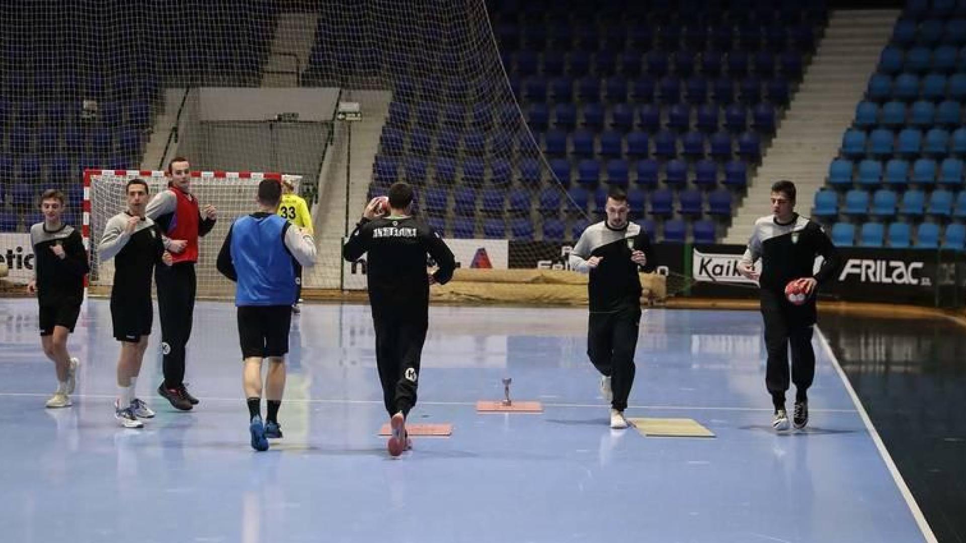Helvetia Anaitasuna vuelve a entrenar con toda la plantilla disponible