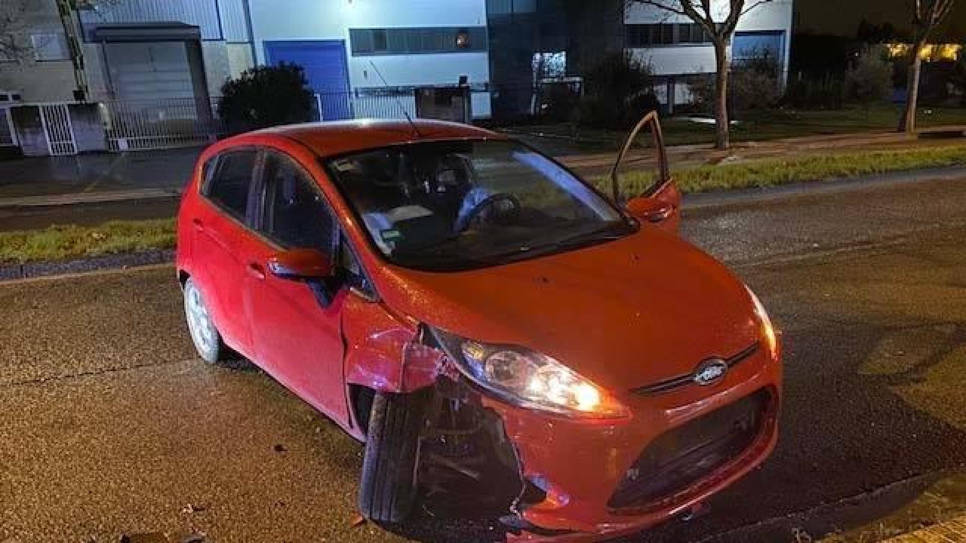 Denunciada por triplicar la tasa permitida de alcohol tras chocar con un árbol