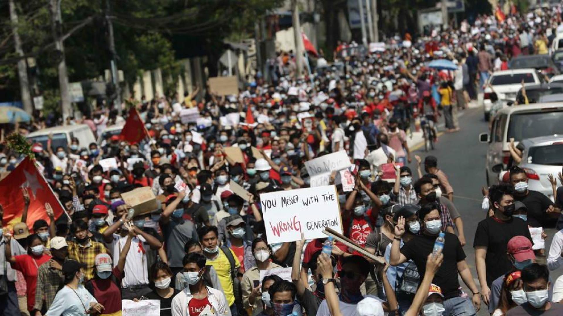 Las calles de la capital de Birmania acogen una nueva jornada de protestas