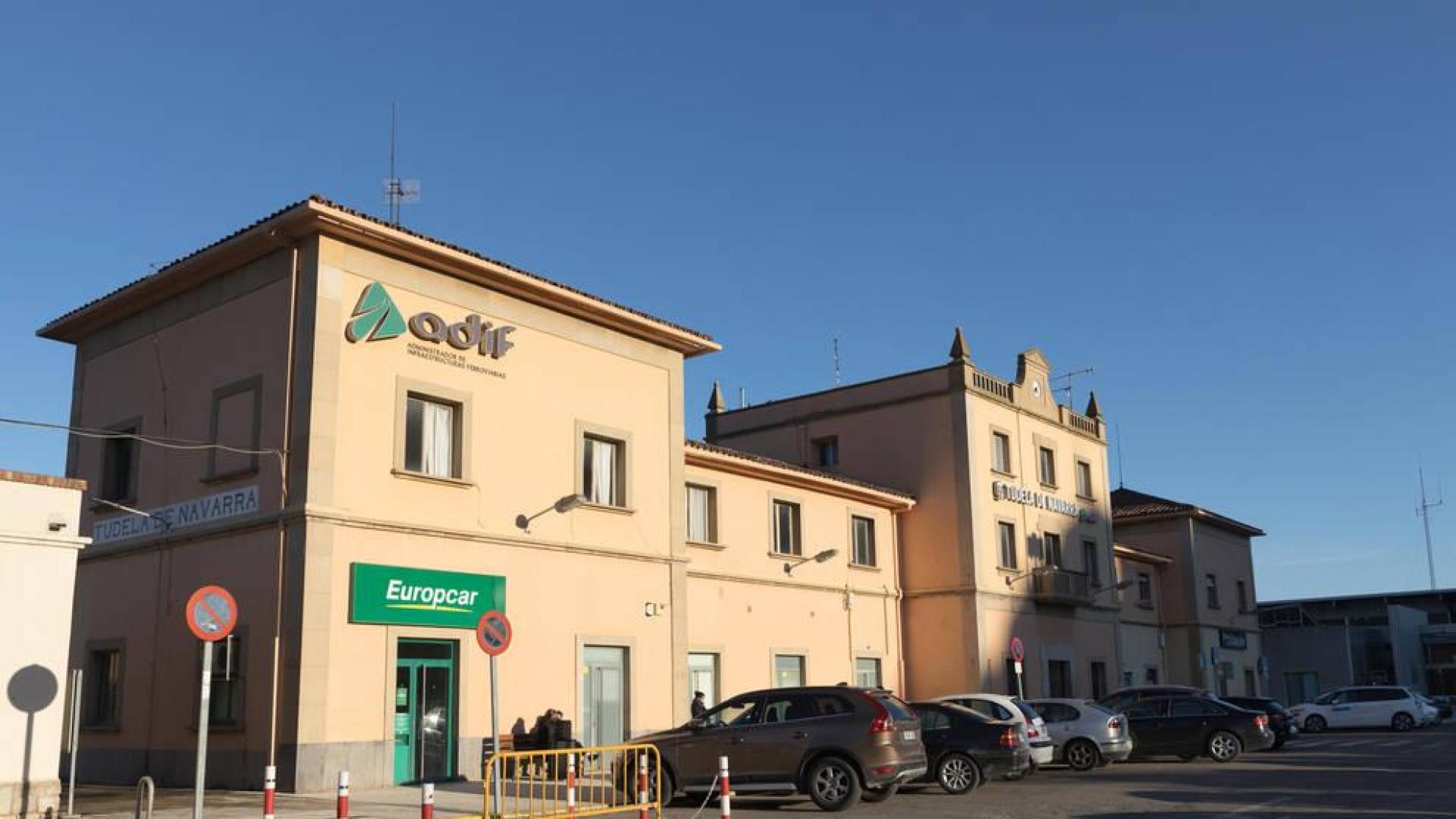 Los sindicatos convocan seis paros parciales y una huelga en Adif