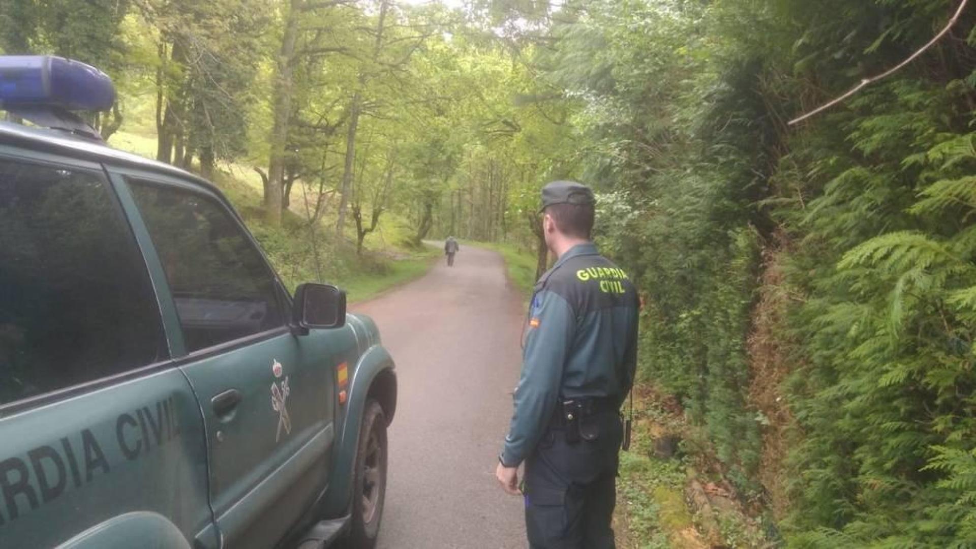 Guardia Civil de Navarra localizó a un anciano de 80 años que caminaba desorientado en la Merindad de Pamplona