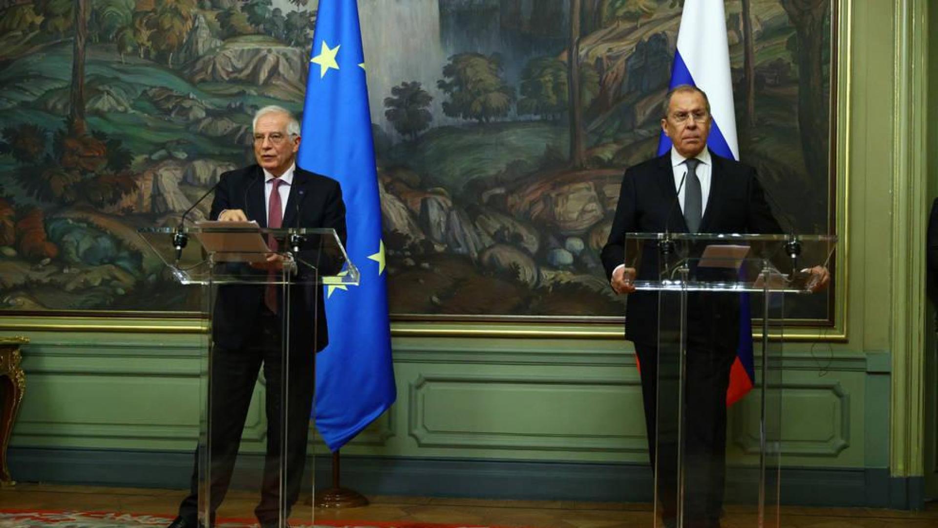 Borrell exige la liberación de Navalni y Moscú responde con los presos del 'procés'