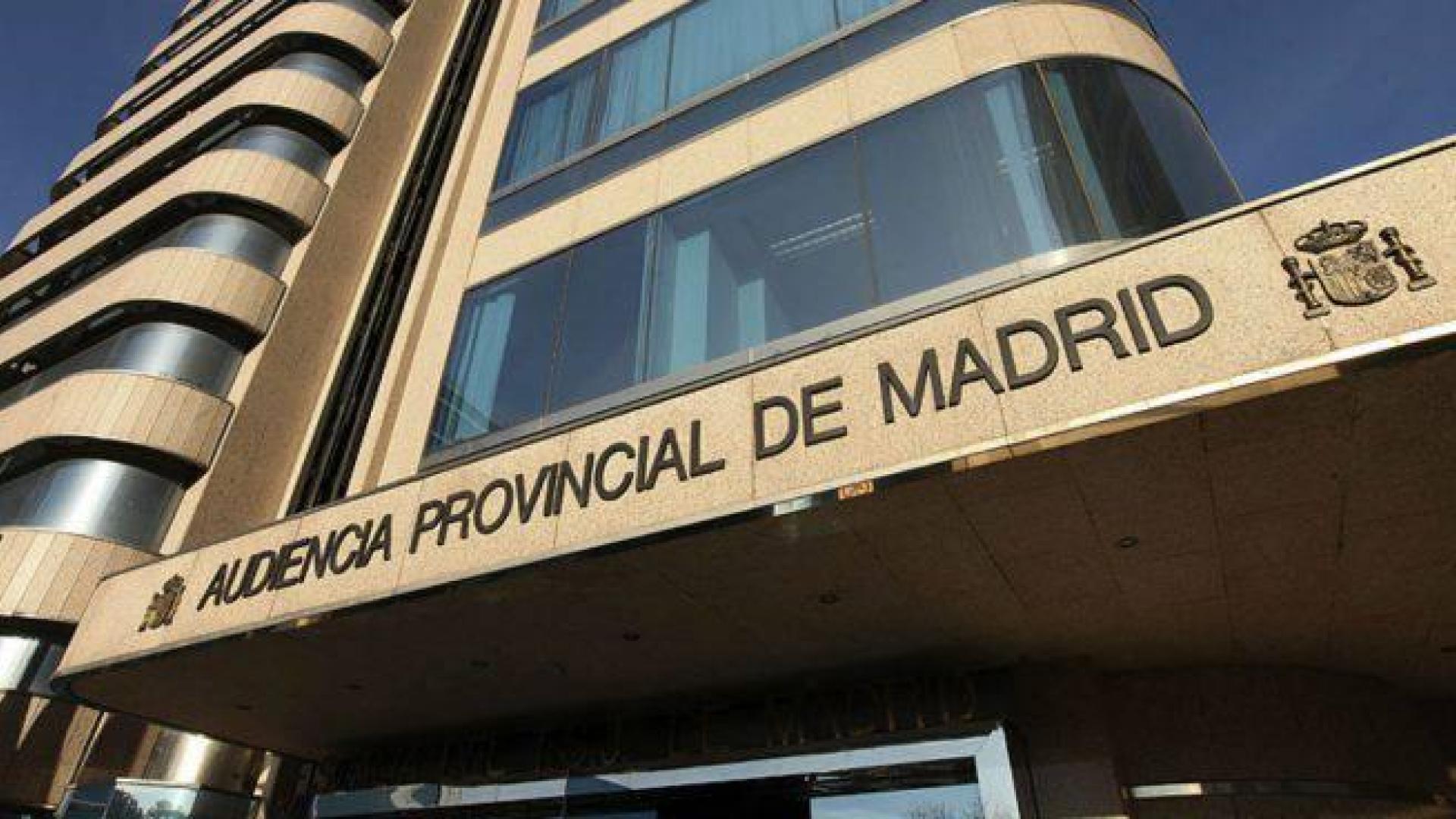 Diez años de cárcel a una red que formaba falsas parejas de hecho por 10.000 euros