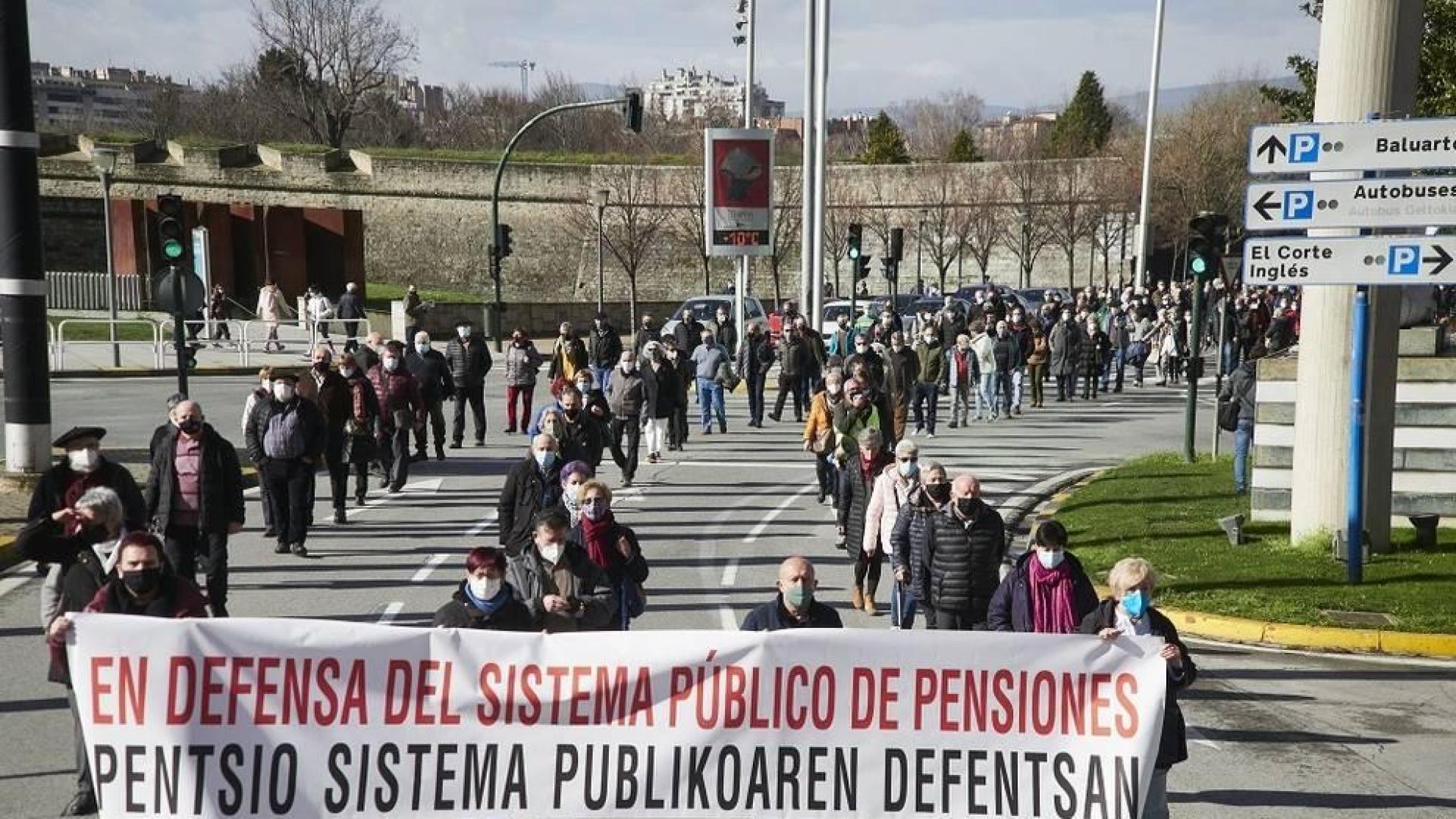 Una manifestación en Pamplona rechaza las propuestas del Pacto de Toledo
