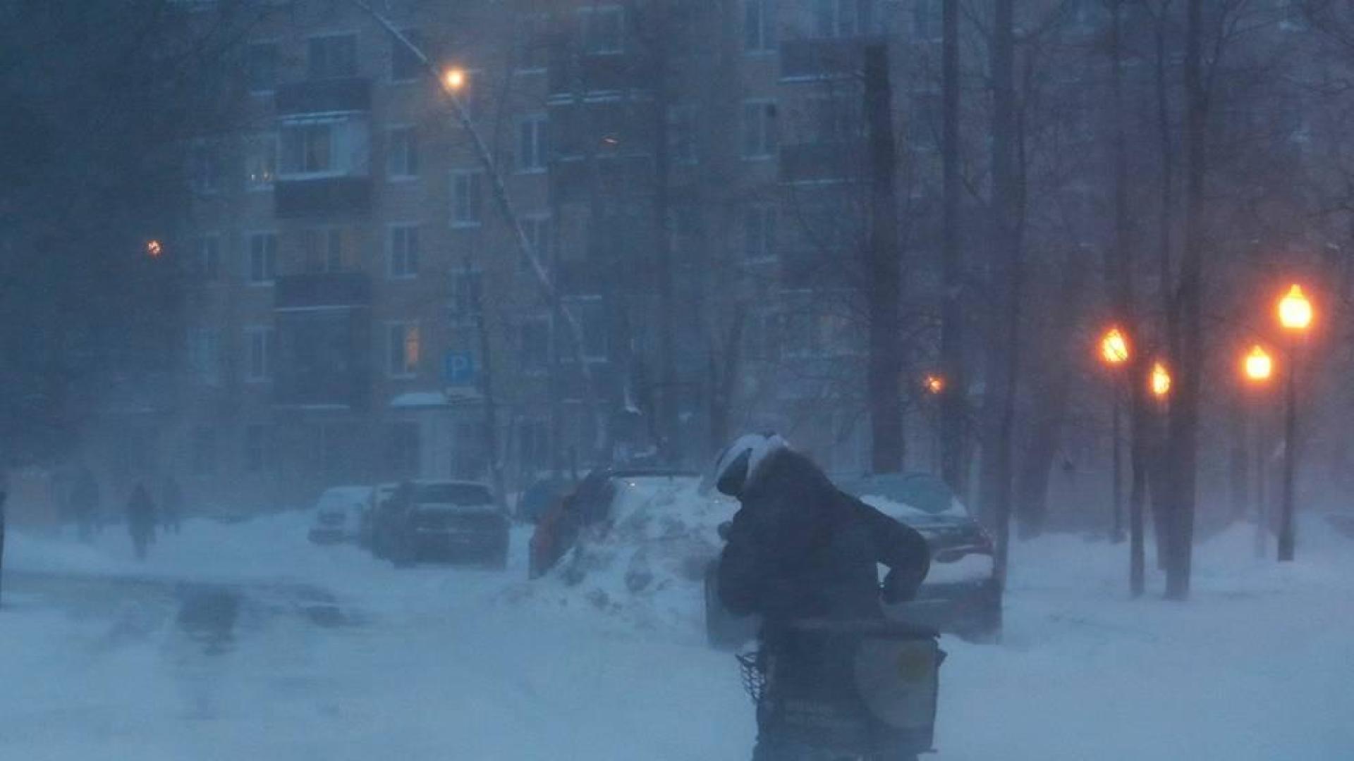 Una "nevada apocalíptica" sepulta Moscú bajo 56 centímetros de nieve