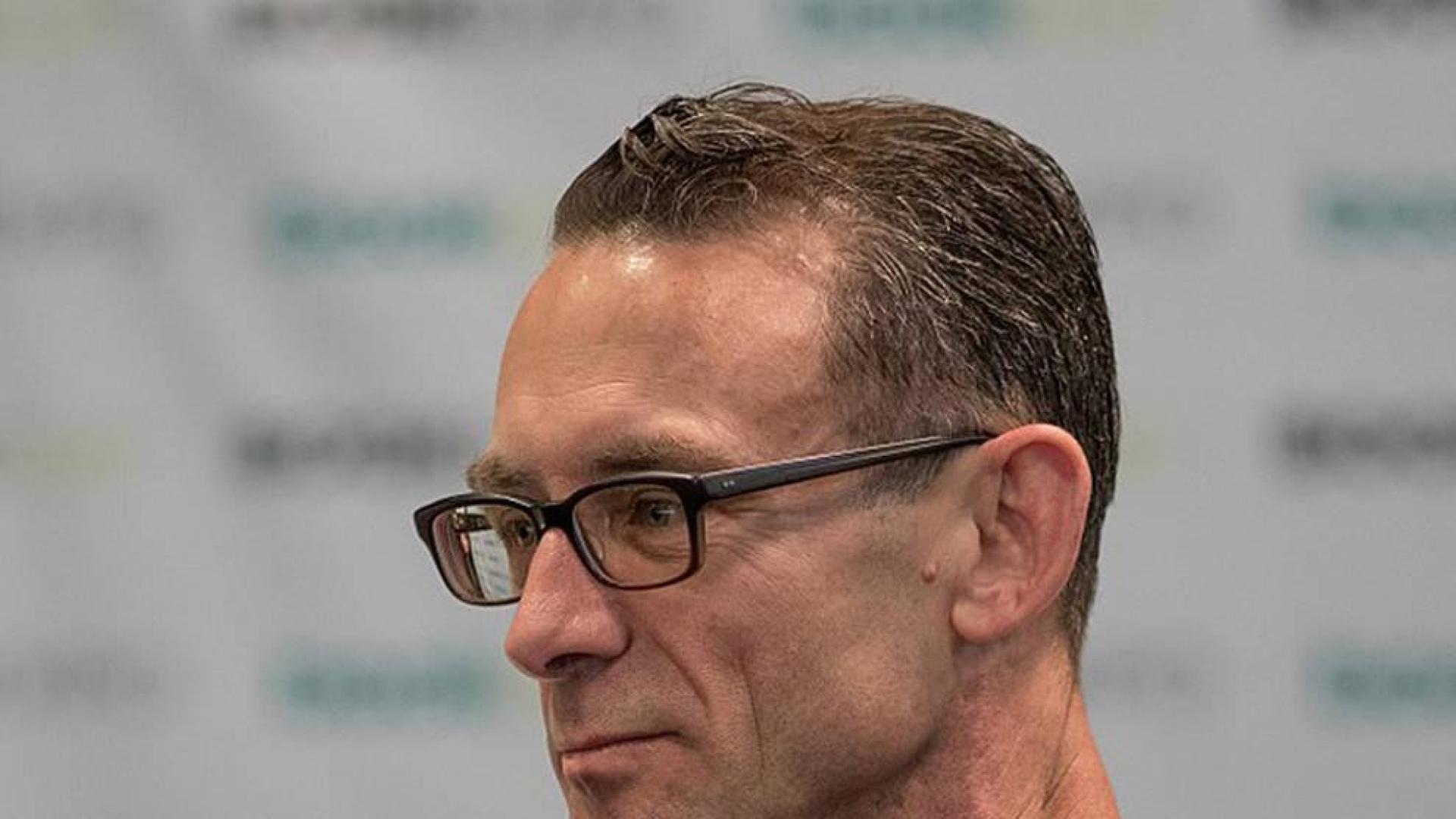 Chuck Palahniuk balcaniza Estados Unidos en un sátira profética y salvaje