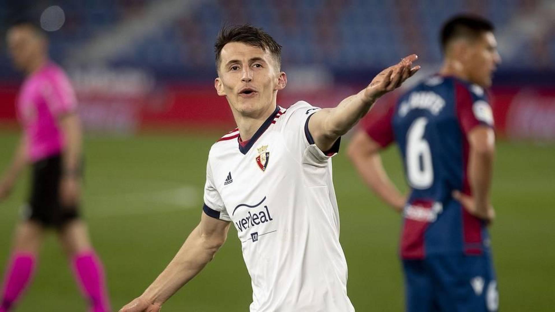 Imágenes de la Jornada 23 del choque disputado en el Ciudad de Valencia que terminó con triunfo rojillo tras un gol de Ante Budimir.
