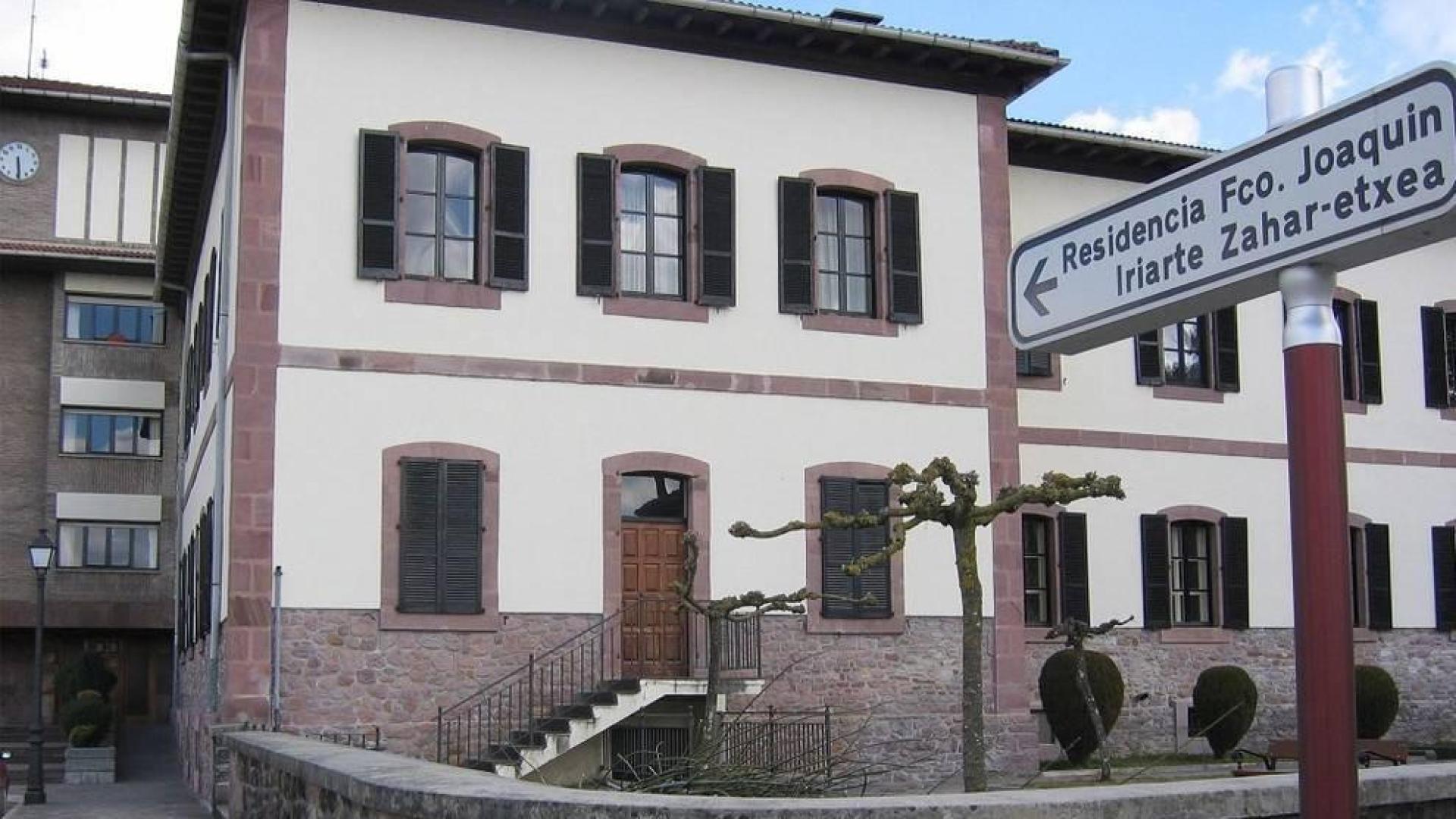 Dimite el párroco de Elizondo como albacea del patronato de la residencia
