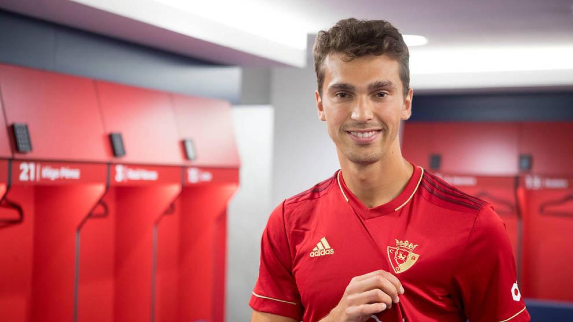 Lucas Torró, en el vestuario de Osasuna.