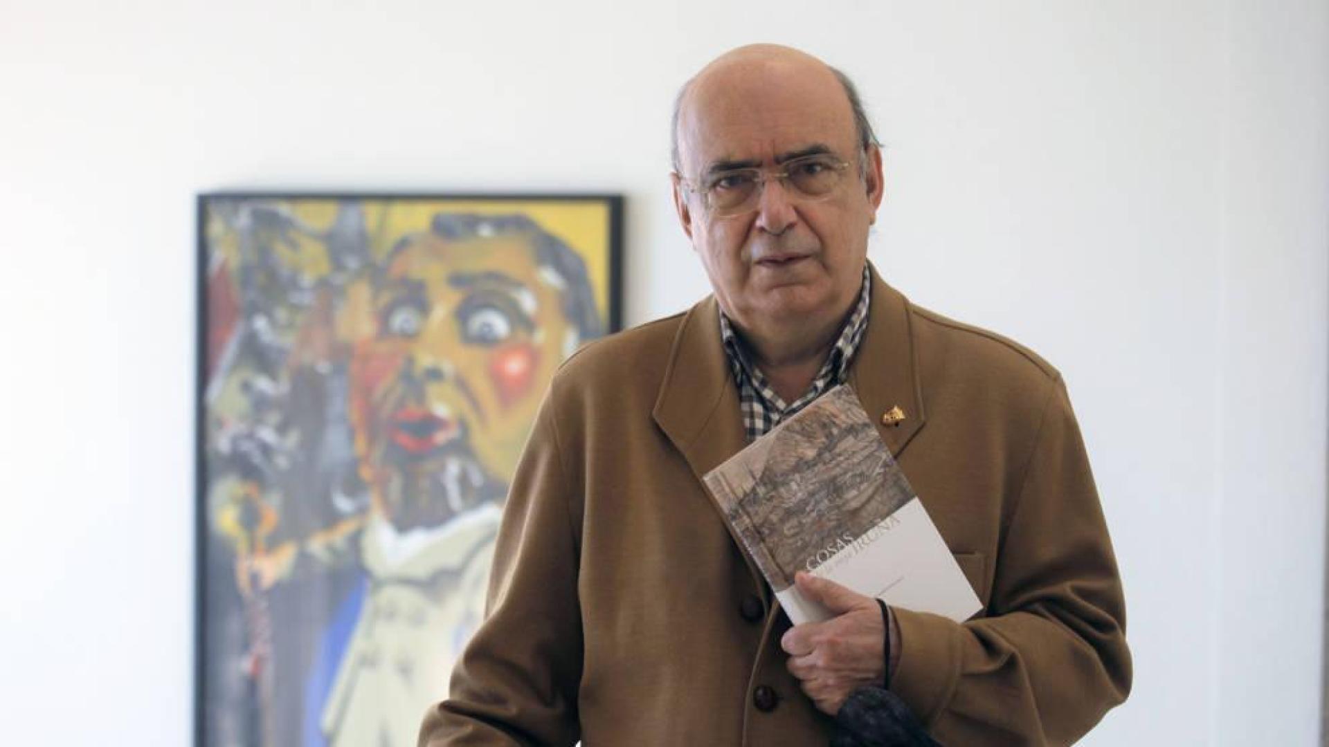 El historiador Juan José Martinena, en la presentación de su nuevo libro 'Cosas de la vieja Iruña'