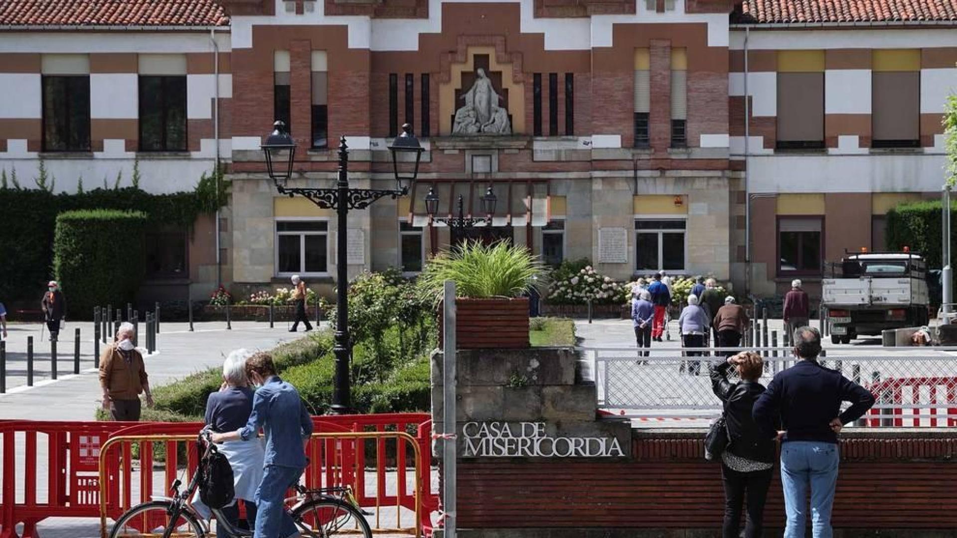 Los casos activos en centros de mayores se reducen a la mitad en una semana