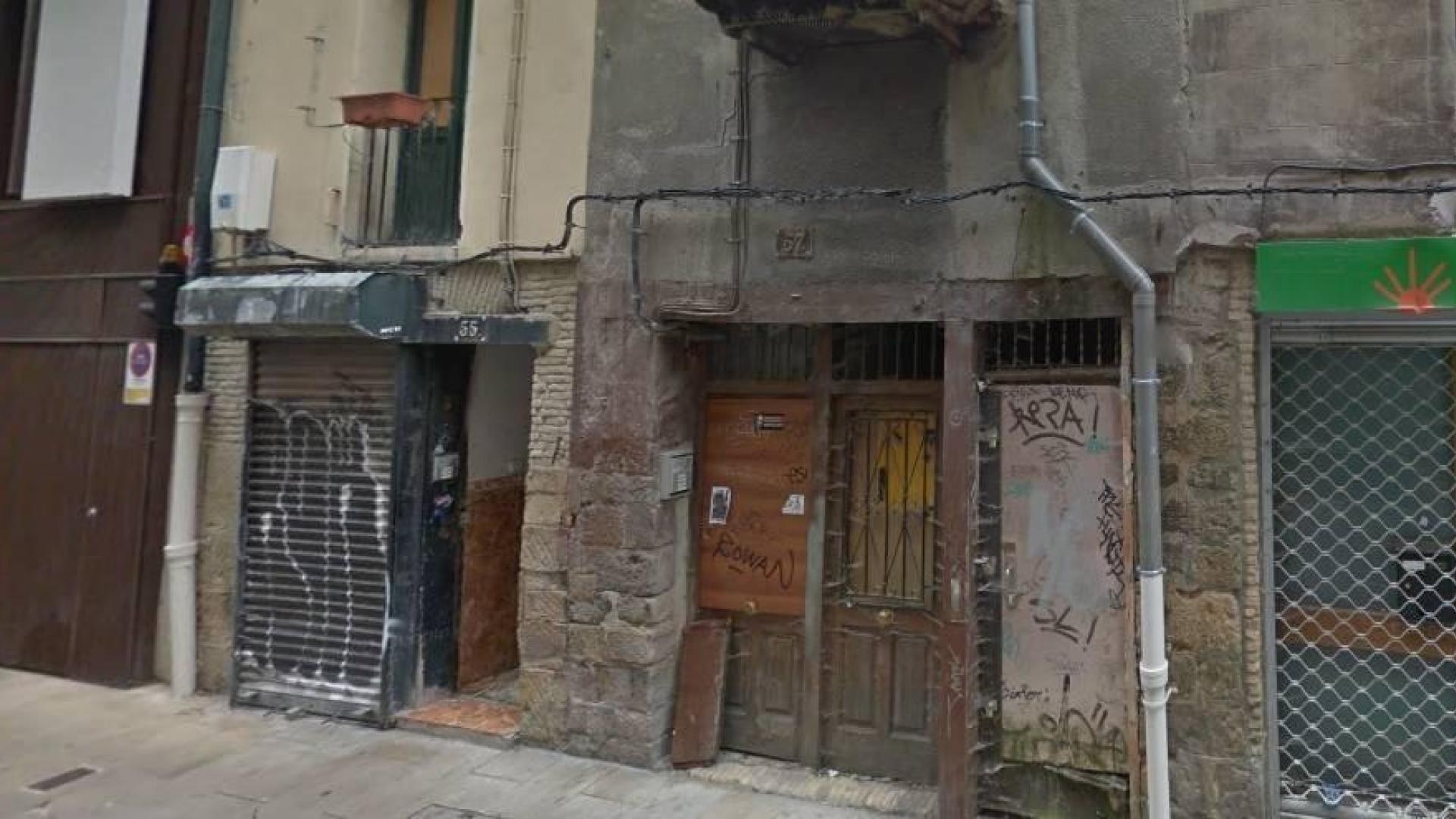 El Ayuntamiento derribará cuatro bloques de viviendas en la calle Descalzos
