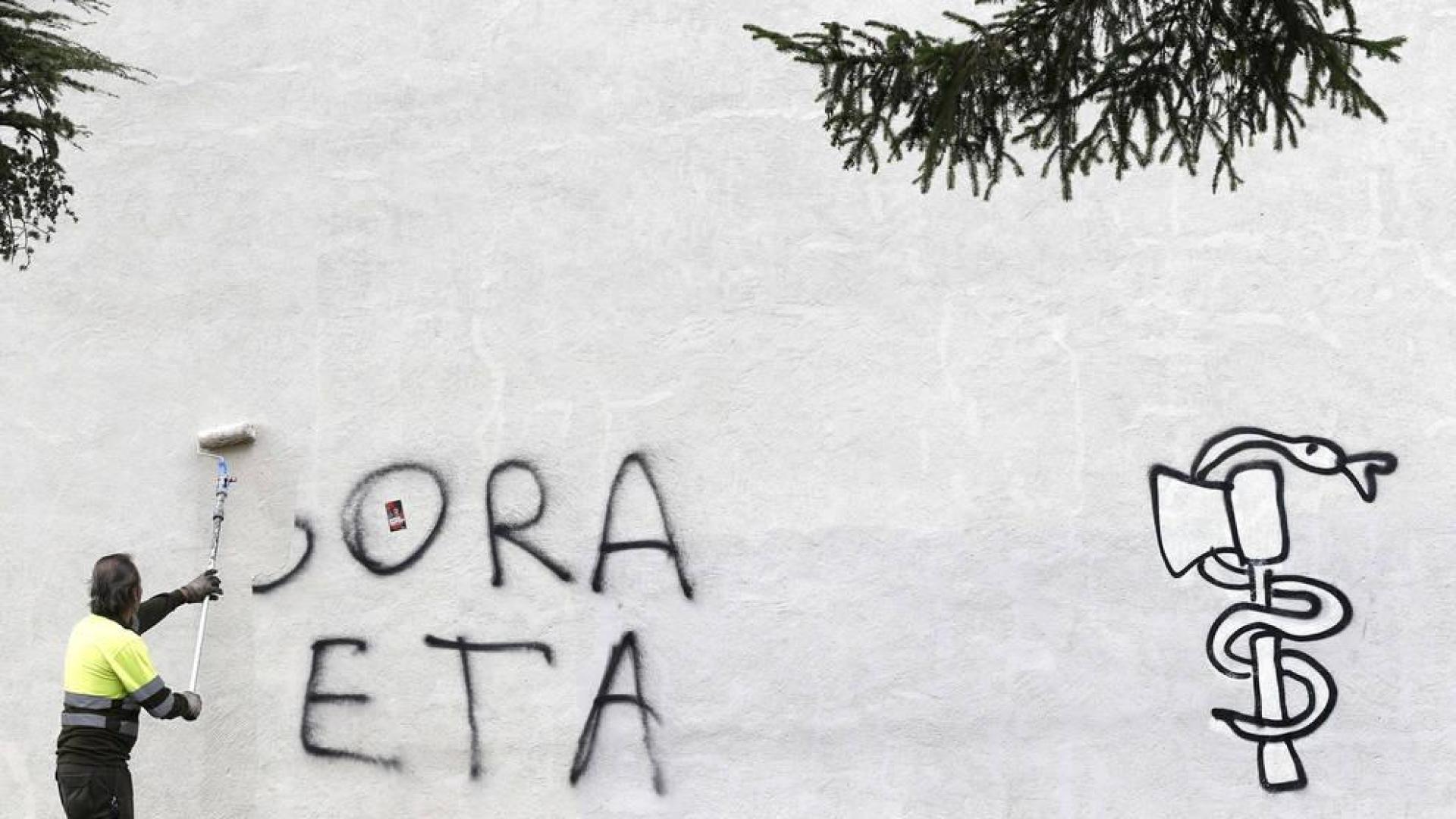 Casi 32.000 € en costas, por colocar pancartas