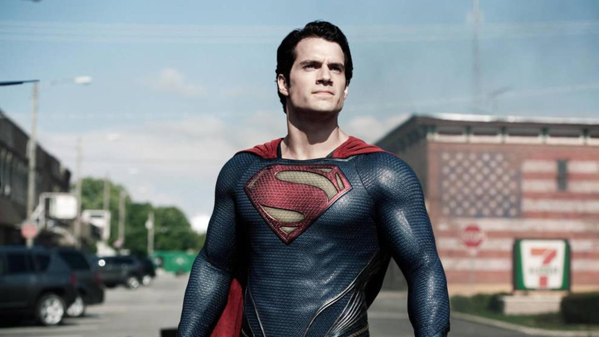 Henry Cavill como Superman.