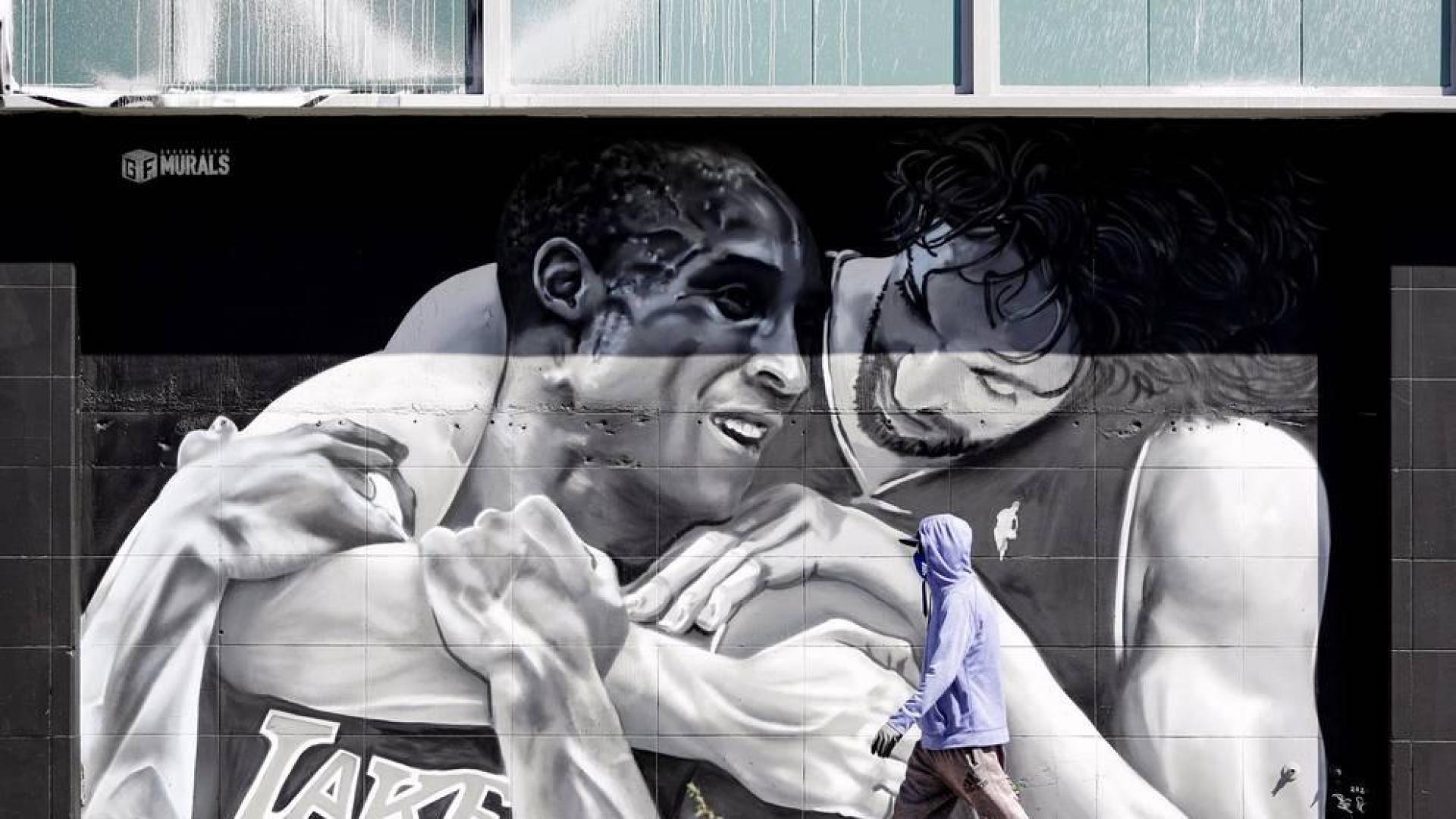Los Ángeles recuerda en sus calles a Pau y Kobe, dos "hermanos" de los Lakers