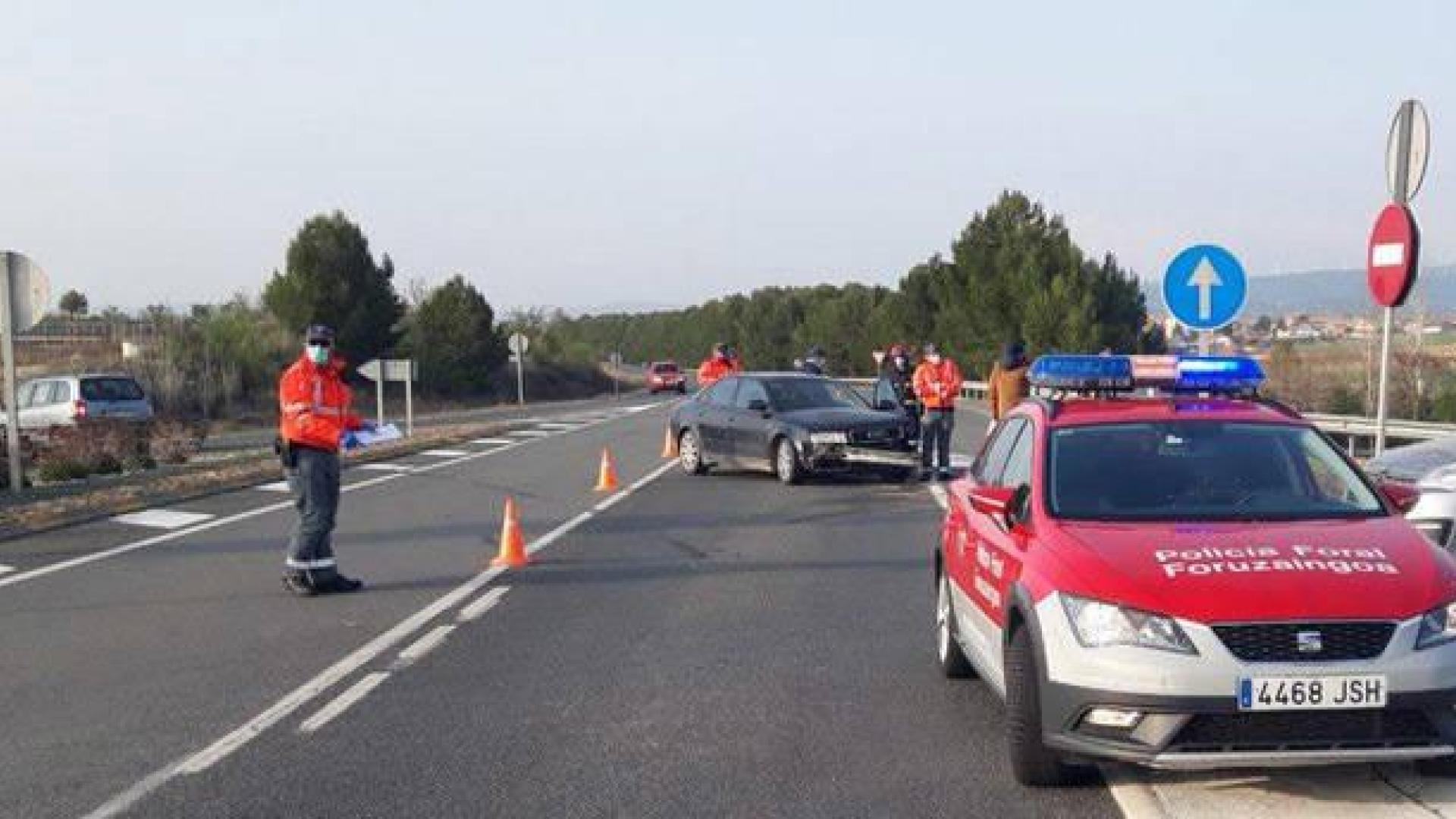 Cuatro heridos en una colisión en la N-121, en Olite