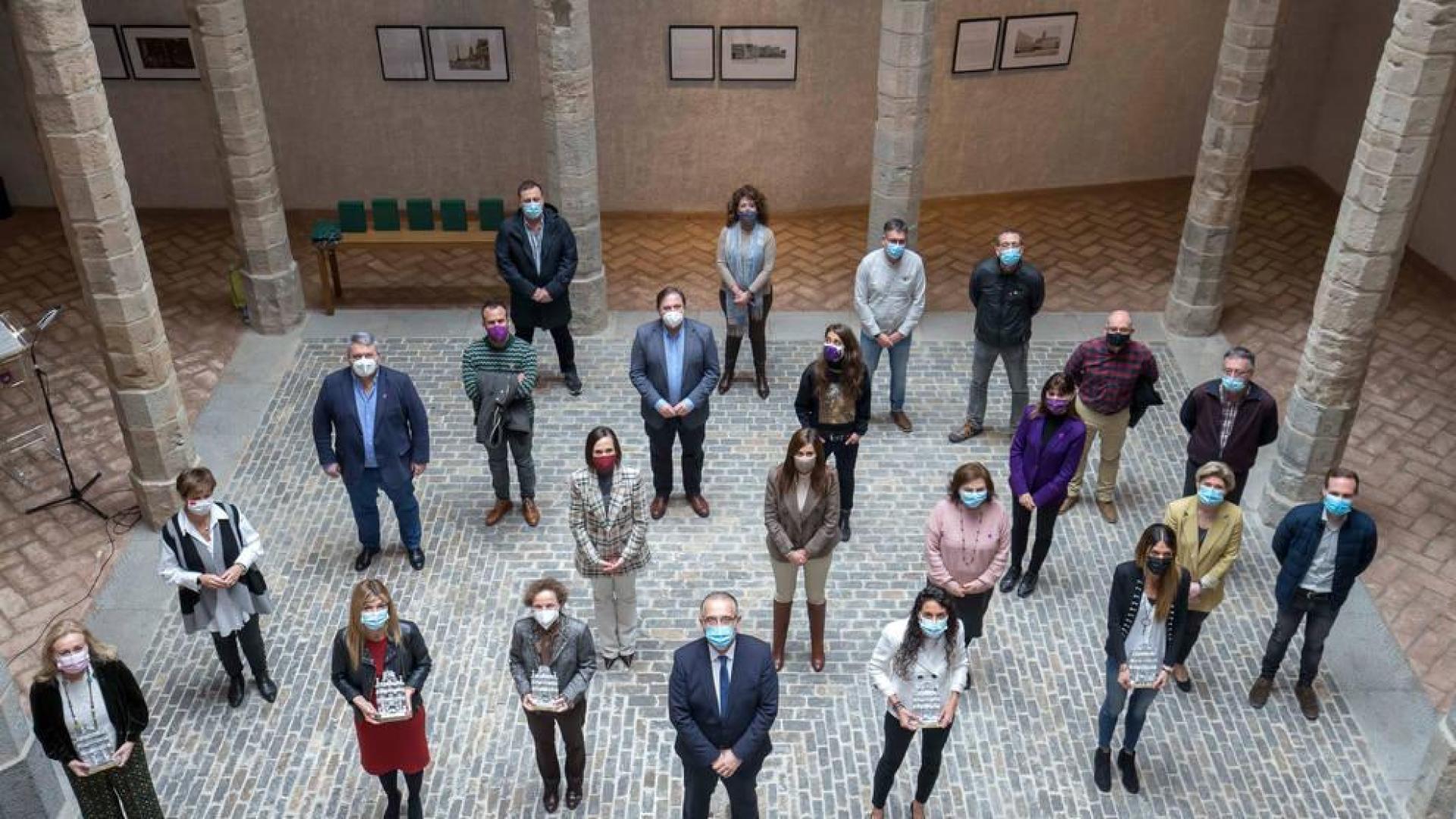 El Ayuntamiento homenaje a cinco mujeres por su contribución a la igualdad