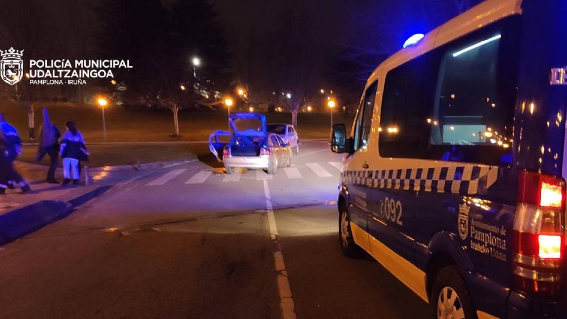 Tres heridos leves tras una colisión frontal en la calle Sadar