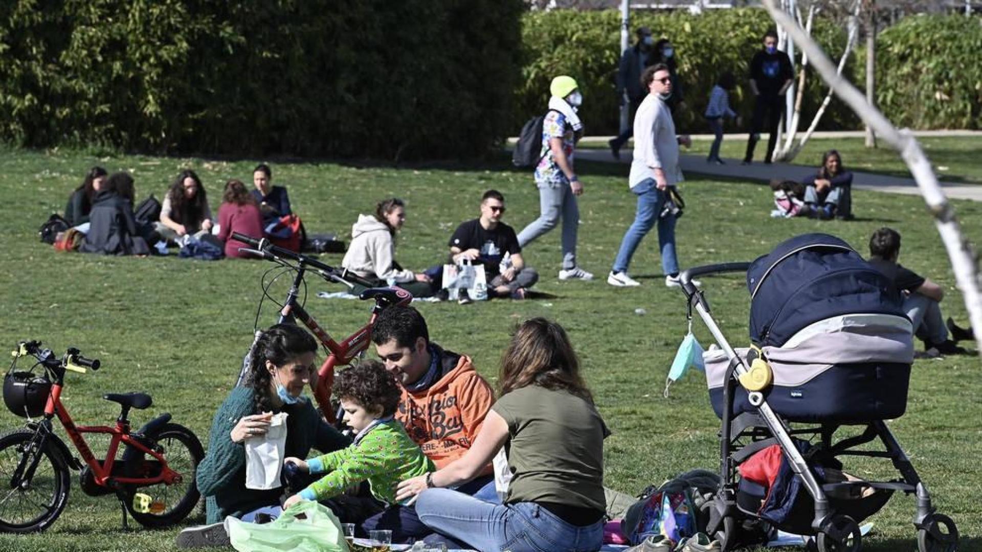 Más de la mitad de Italia se prepara para su confinamiento a partir del lunes