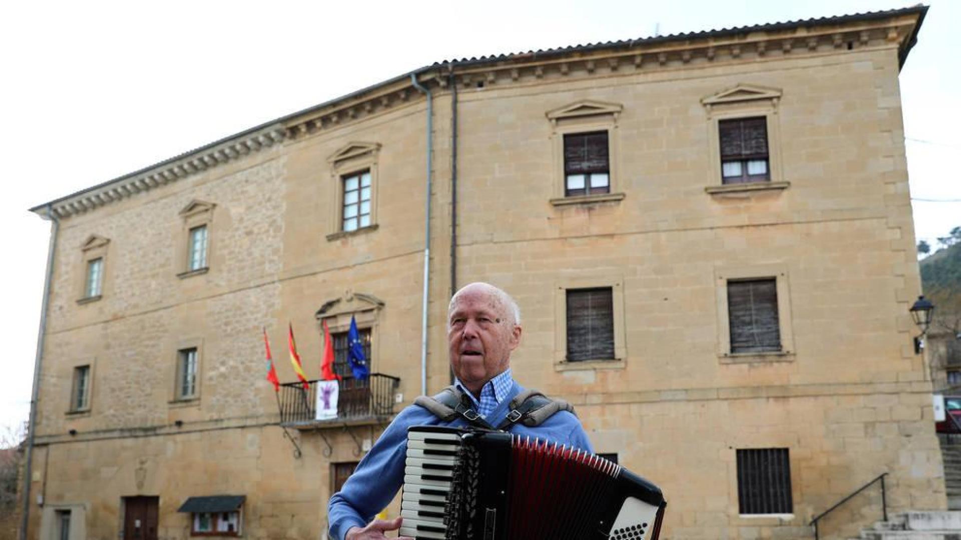 La música de José Luis ilumina Añorbe