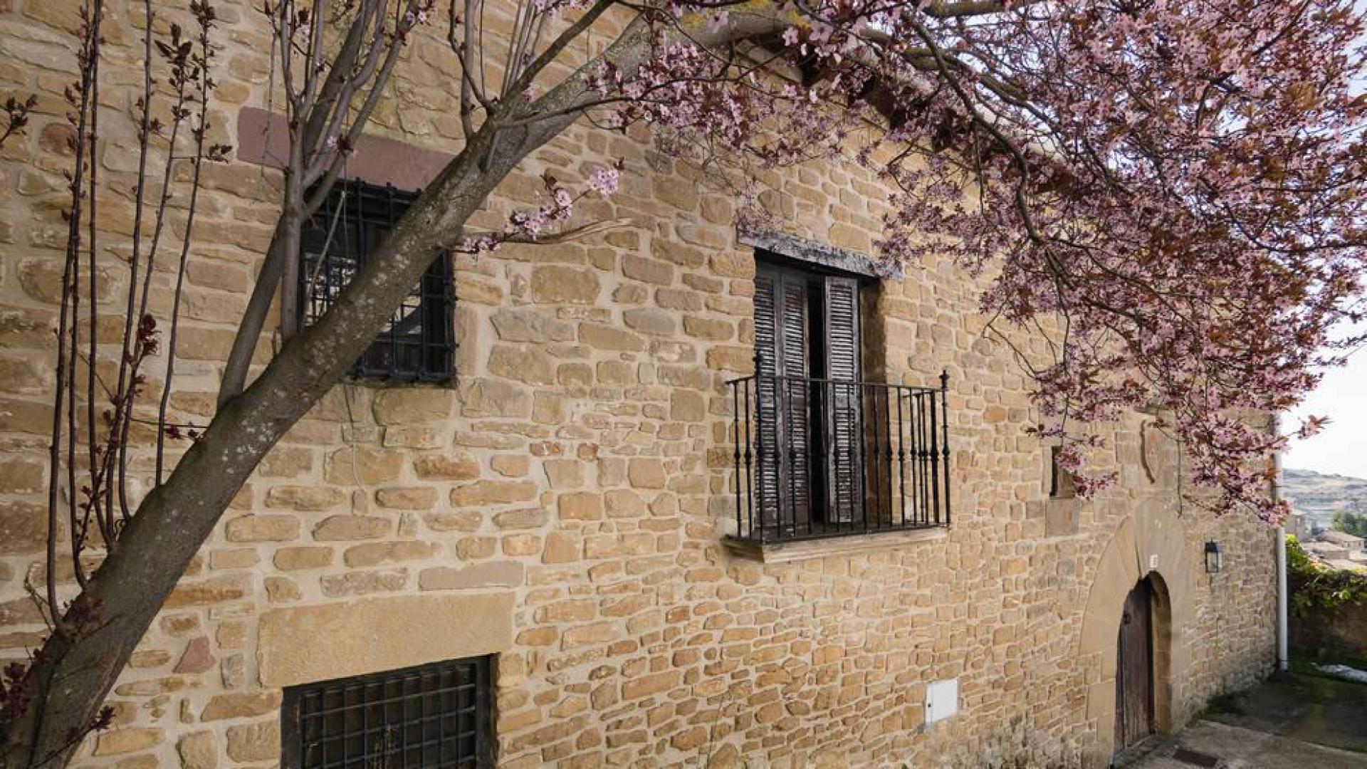 Vivienda a reformar en un terreno de 780 m2 con edificabilidad