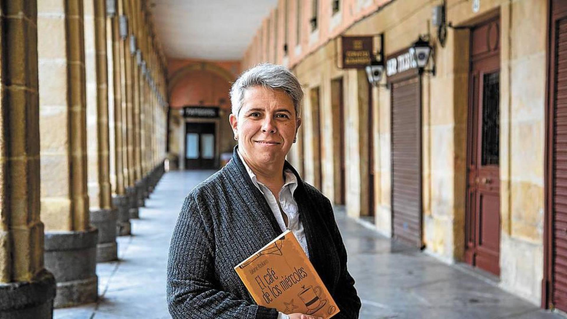 La crisis de los 40, detonante de la primera novela de Bakarne Atxukarro