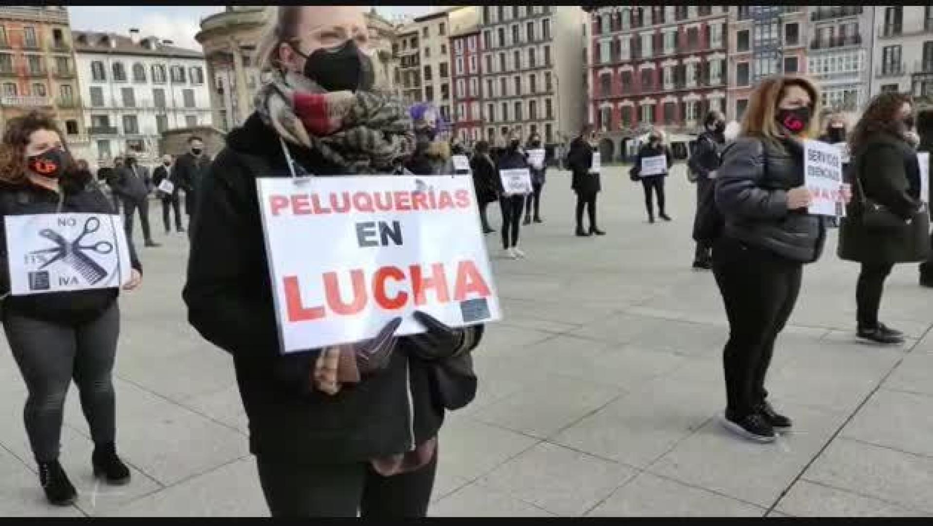 Vídeo de la protesta de peluqueros navarros en Pamplona
