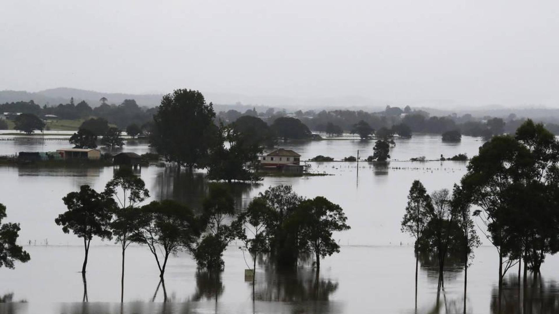 Las peores inundaciones en décadas en Australia amenazan con agravarse