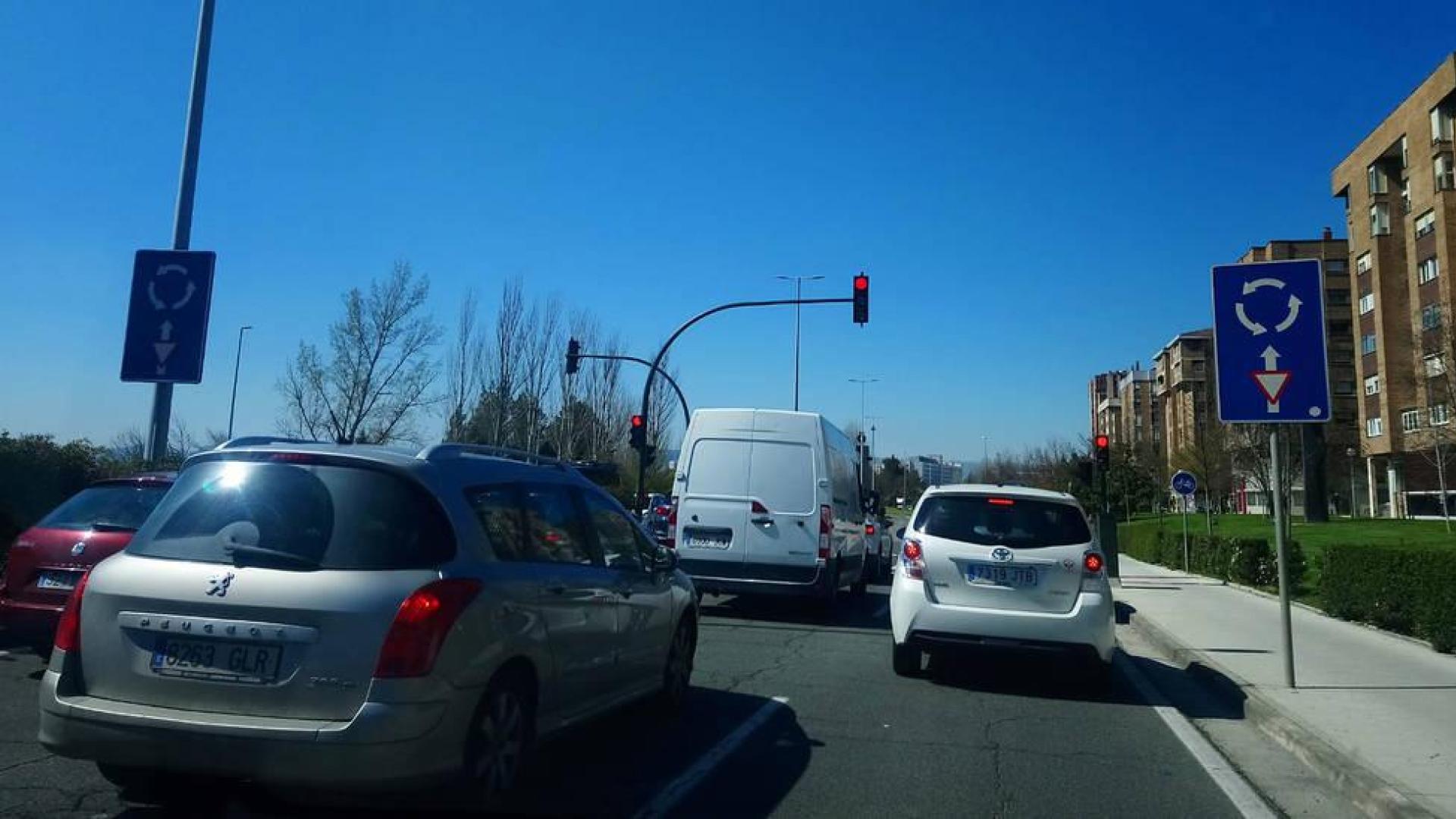 Ya están funcionando los semáforos de la avenida de Navarra