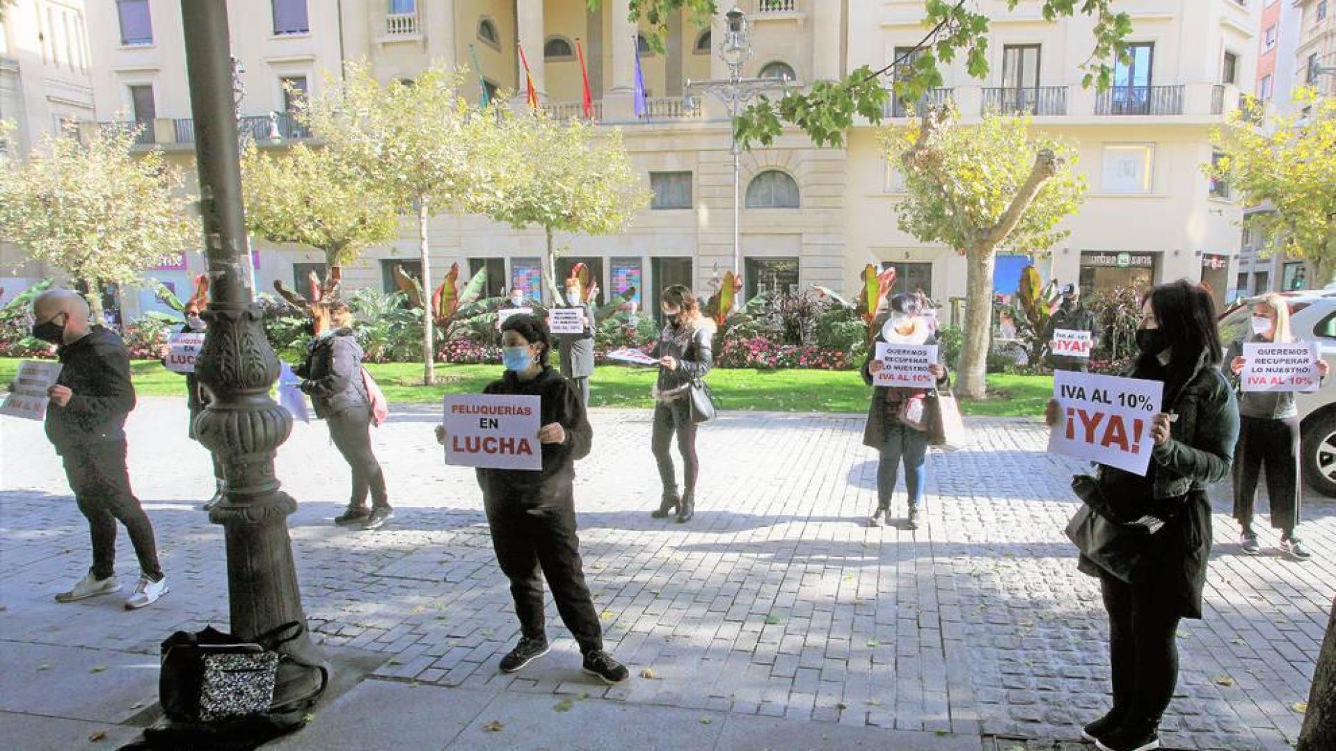 Las peluquerías piden bajar el IVA del 21% al 10%