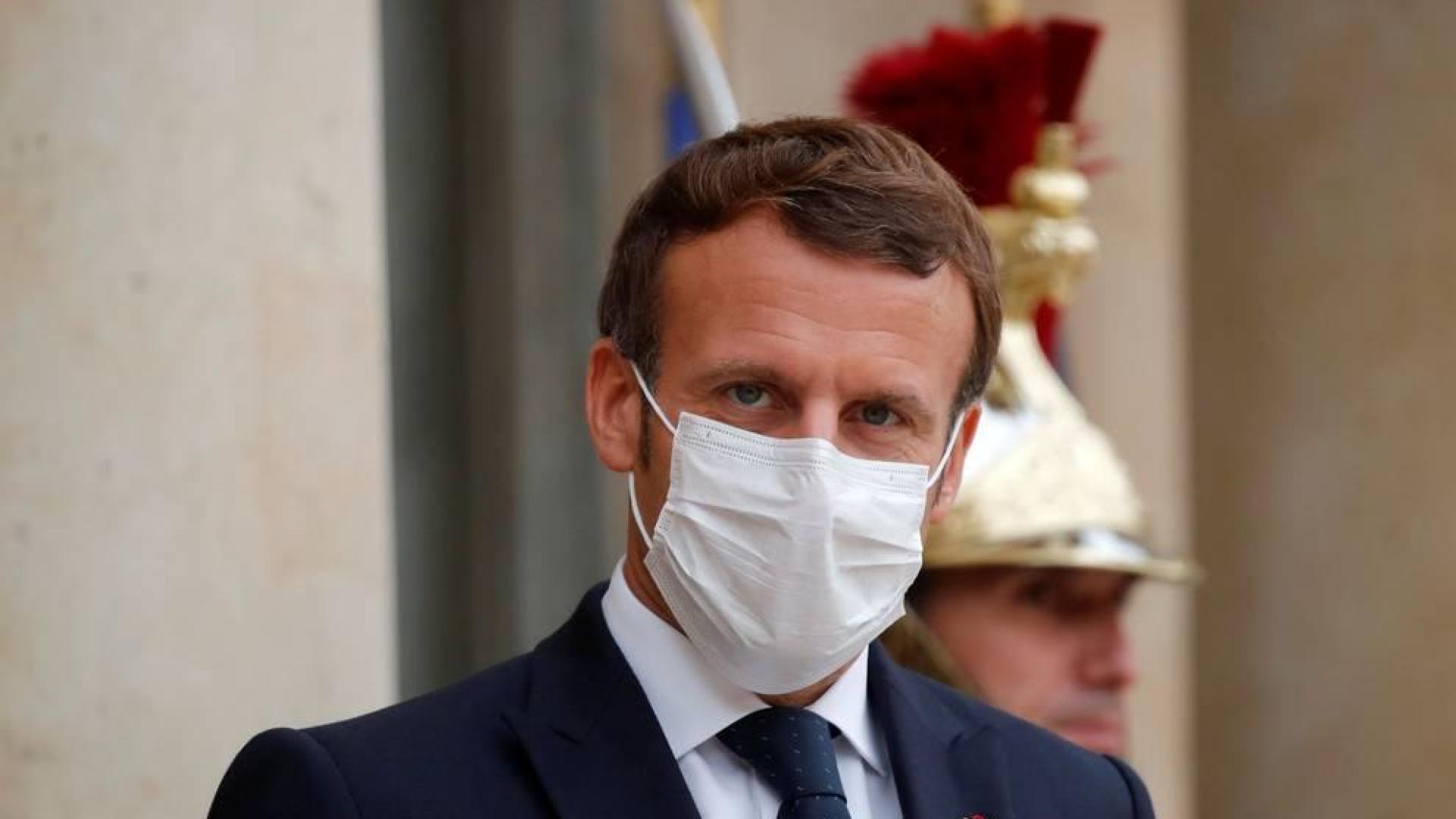 Francia amplía el toque de queda a 46 millones de personas porque "la situación es grave"