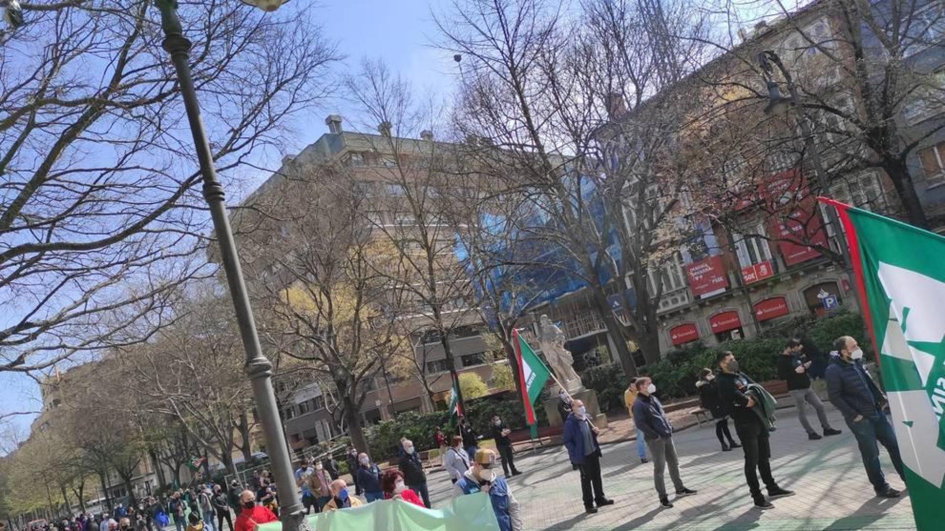 Una manifestación reclama en Pamplona la derogación de la reforma laboral