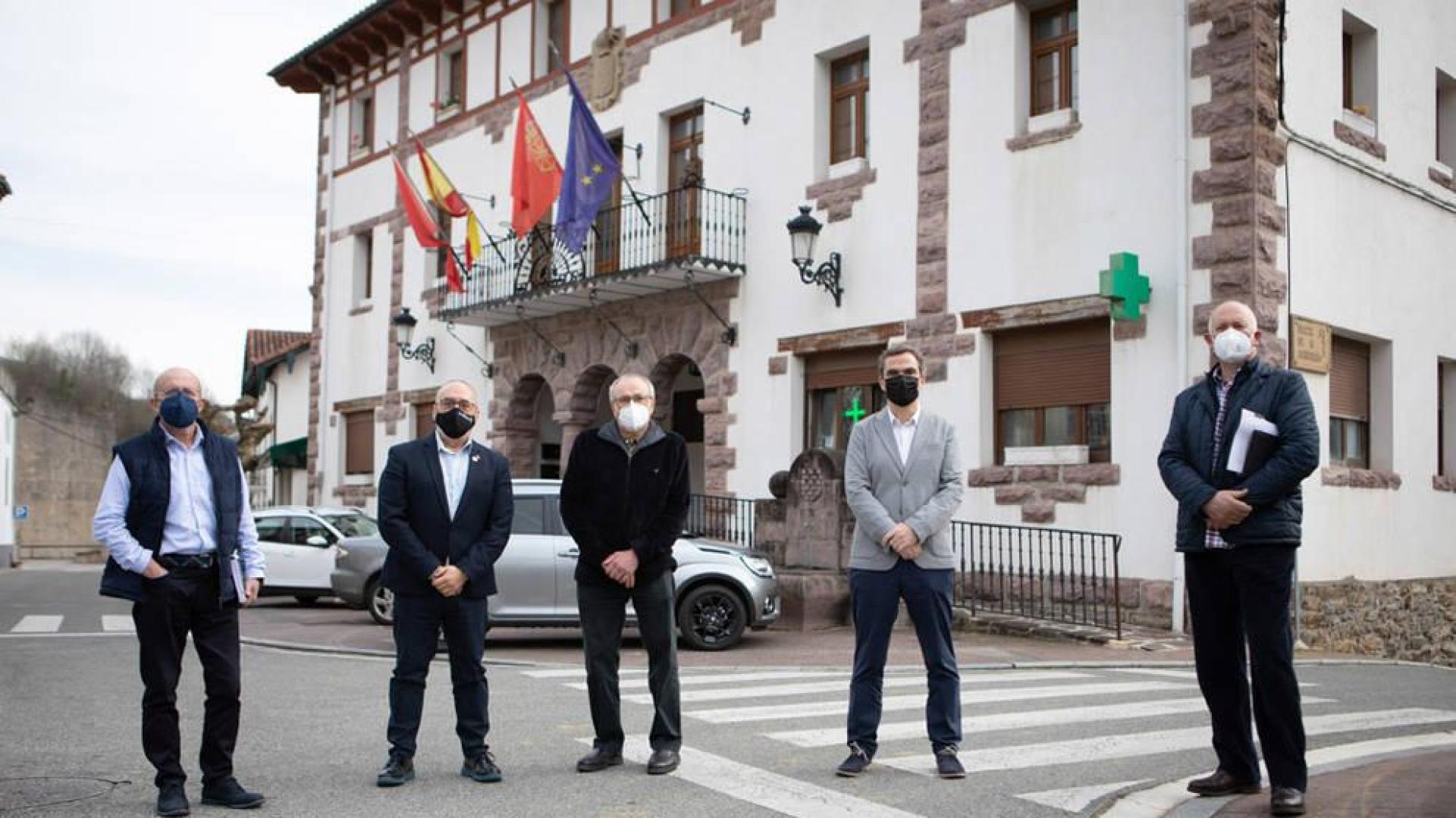 El Gobierno foral marca Valcarlos como próximo punto para llevar la fibra óptica