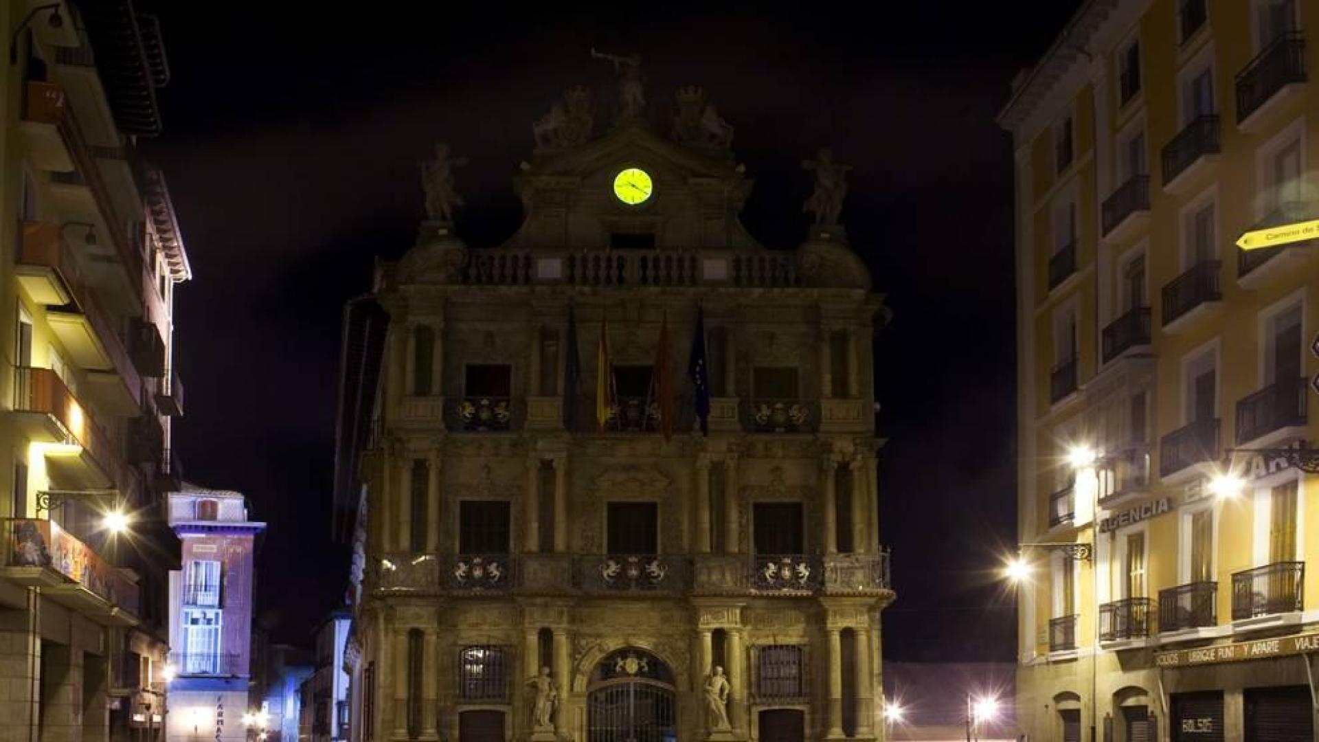 Pamplona apagará este sábado la iluminación de una veintena de edificios y monumentos