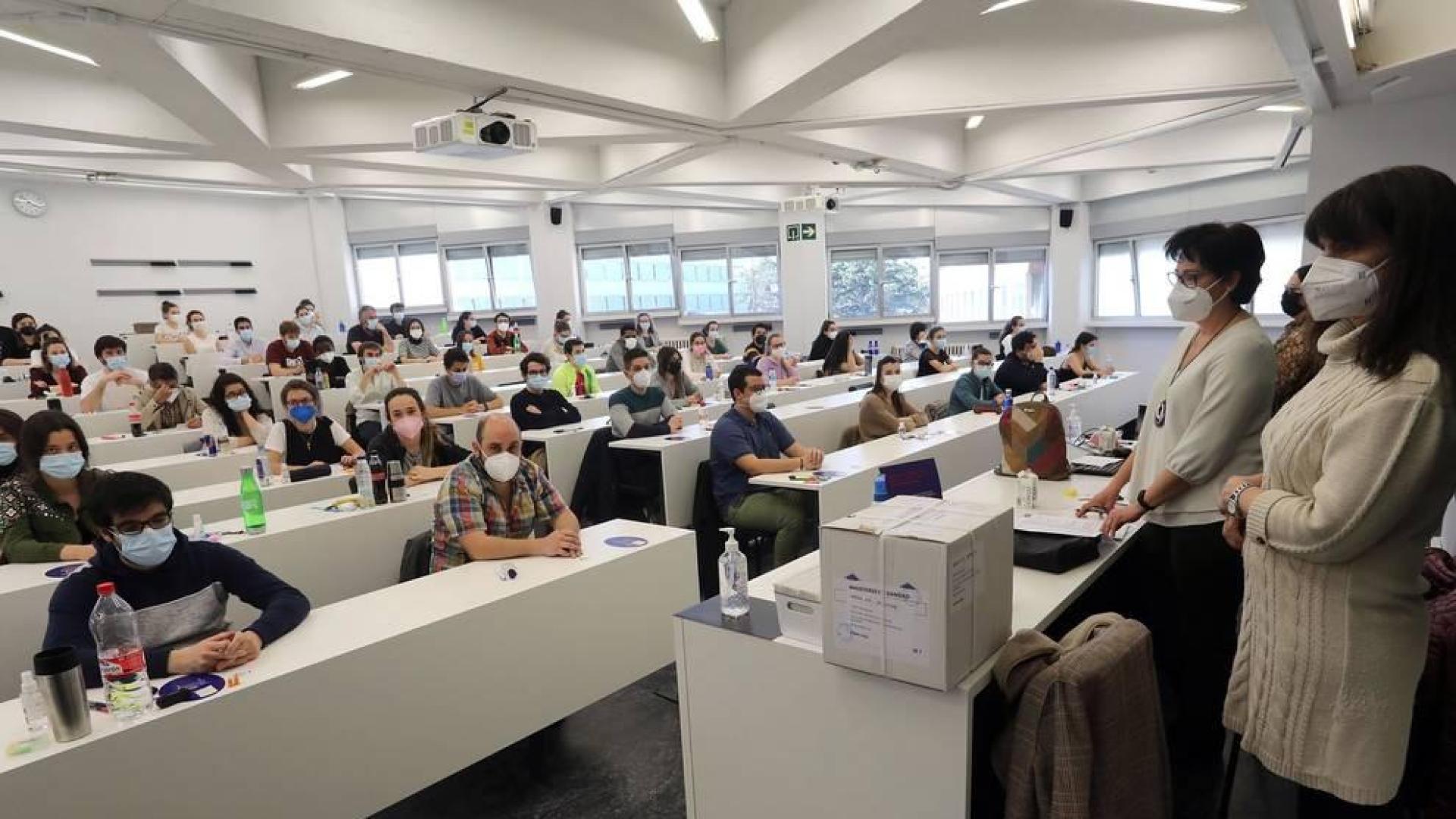 Medio millar se presentaron a las pruebas sanitarias para acceder a 216 plazas MIR y 123 plazas EIR.