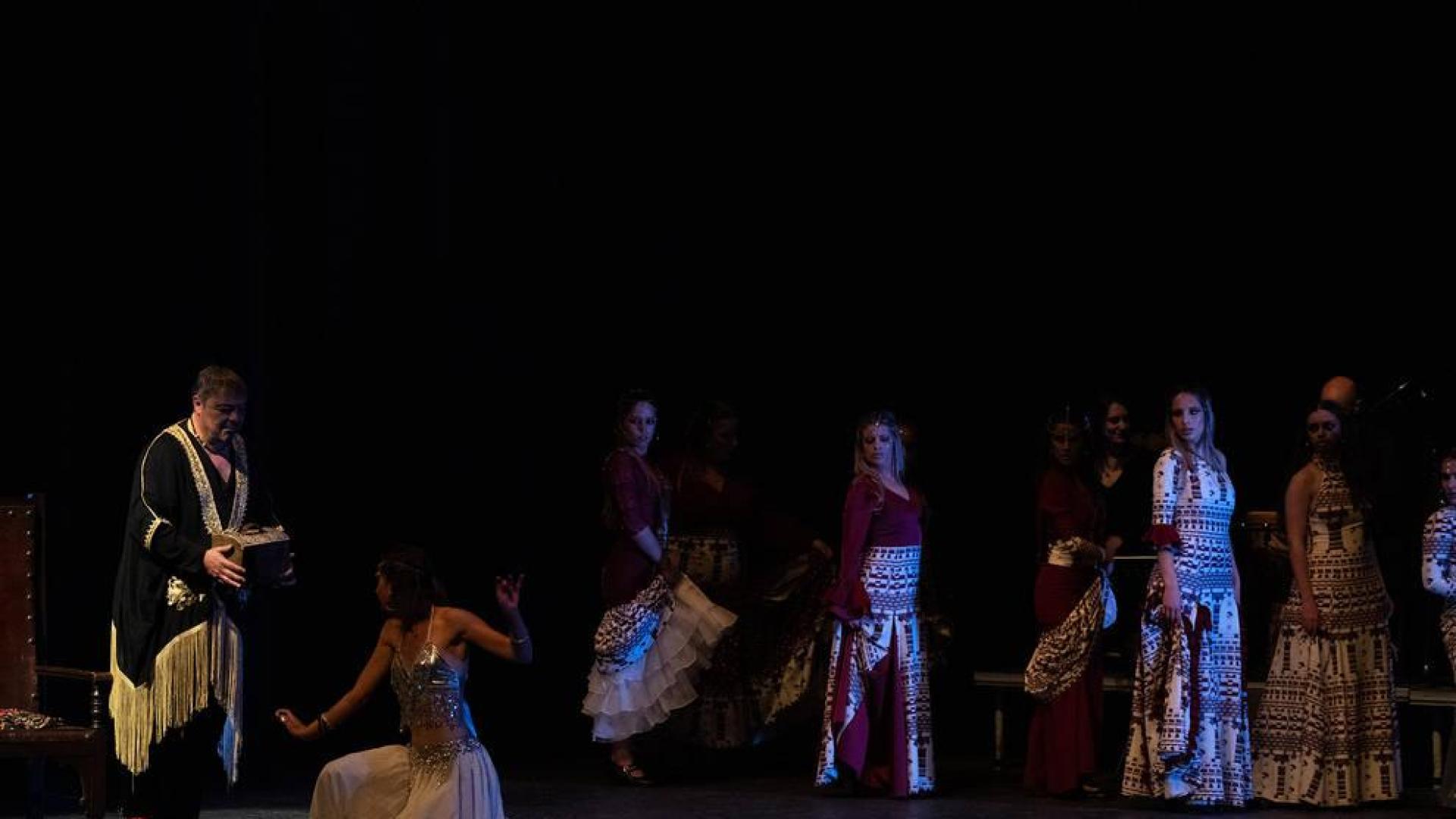 Larga vida al teatro, un arte libre que invita a reír y reflexionar