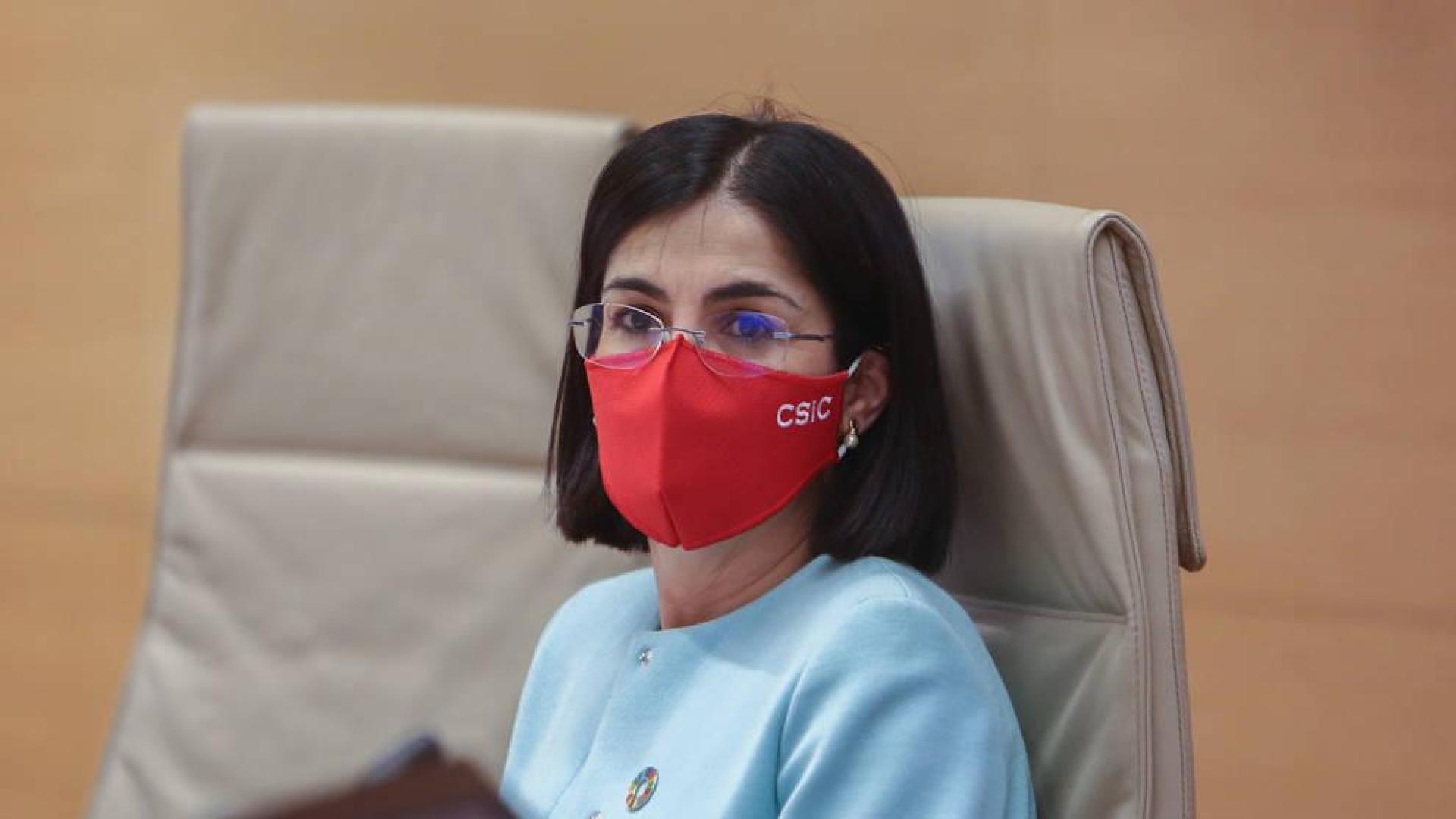 Darias asegura que España triplicará la llegada de vacunas a partir de abril