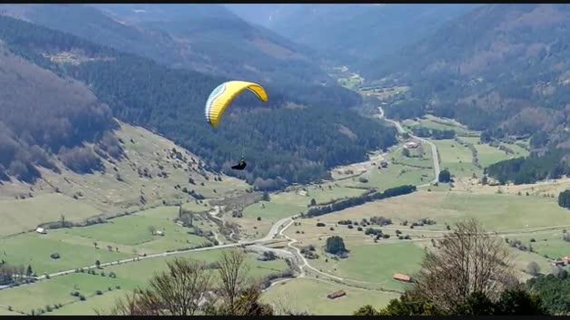 Vídeo de parapente en Belagua