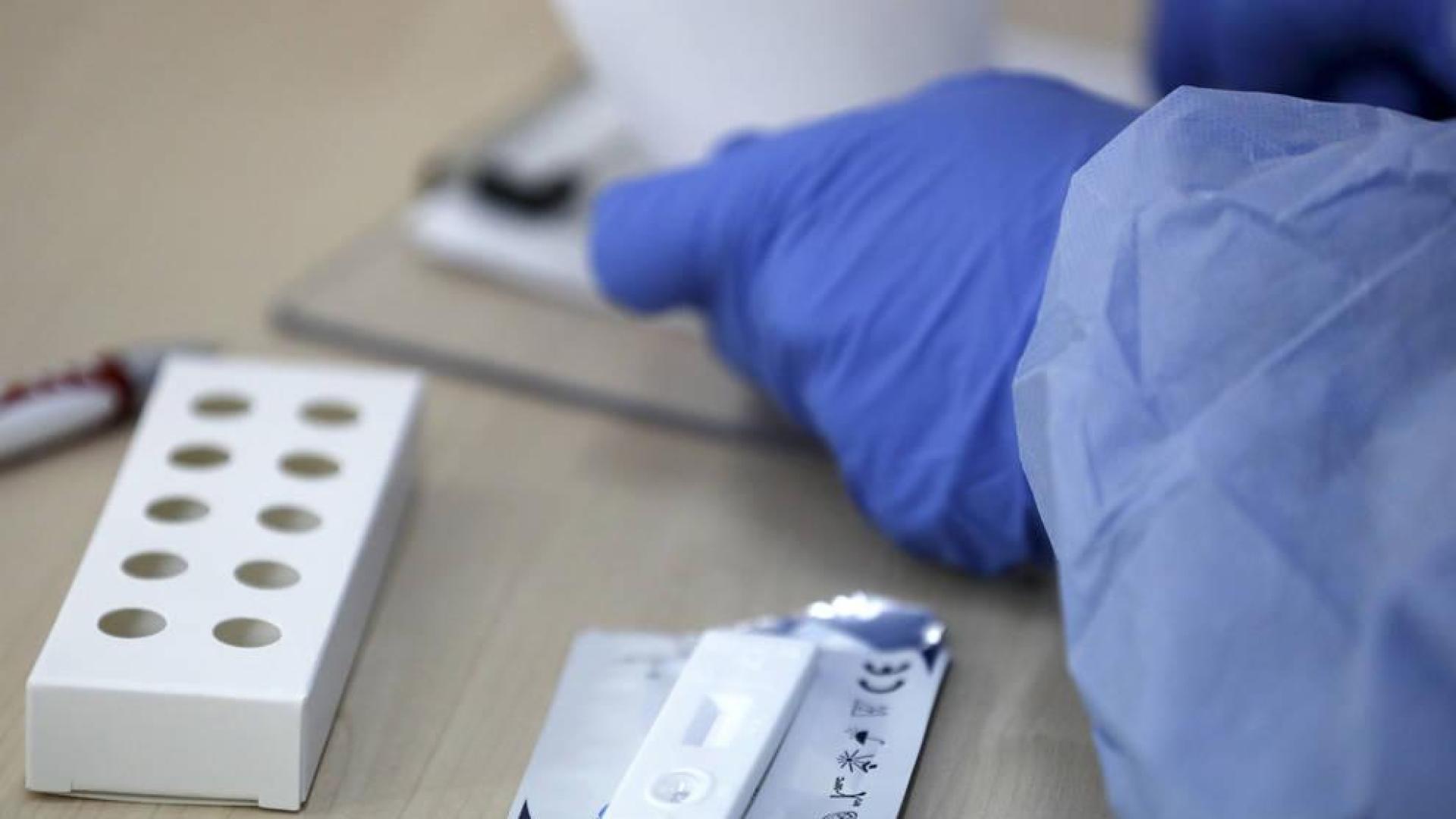 Sanidad notifica 15.501 casos y 189 muertes este fin de semana y la incidencia sube 11 puntos