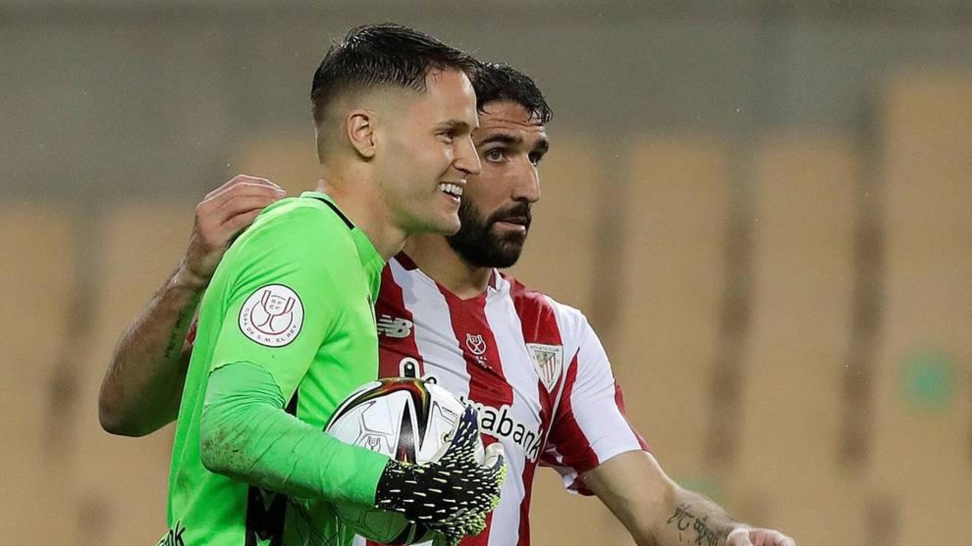 La Real Sociedad se proclamó campeona de la Copa del Rey de la pasada temporada, aplazada por la pandemia de coronavirus, al ganar por 0-1 al Athletic Club con un gol de penalti marcado por Mikel Oyarzábal.