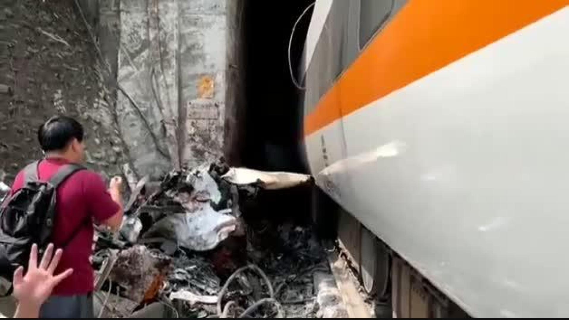 Al menos medio centenar de muertos en un accidente de tren en Taiwán