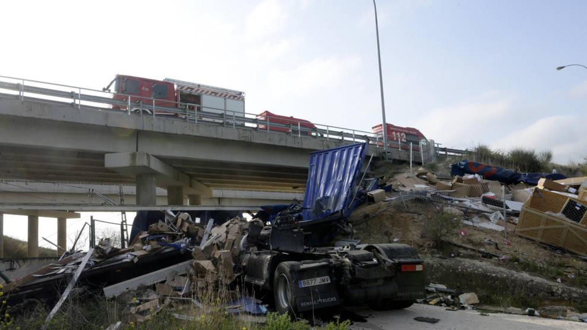 Un fallecido en una salida de vía en la AP-15, en Tafalla