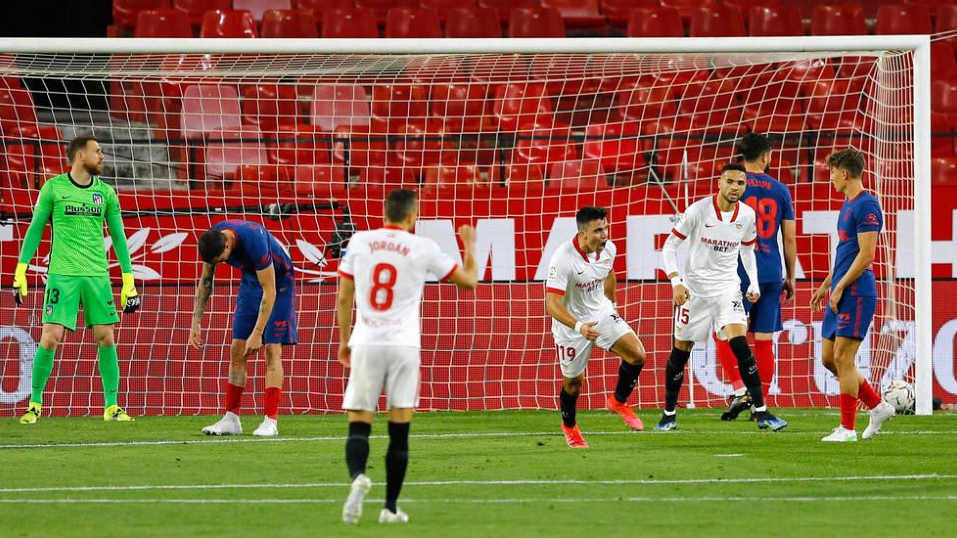 Marcos Acuña celebra el gol marcado al Atlético de Madrid