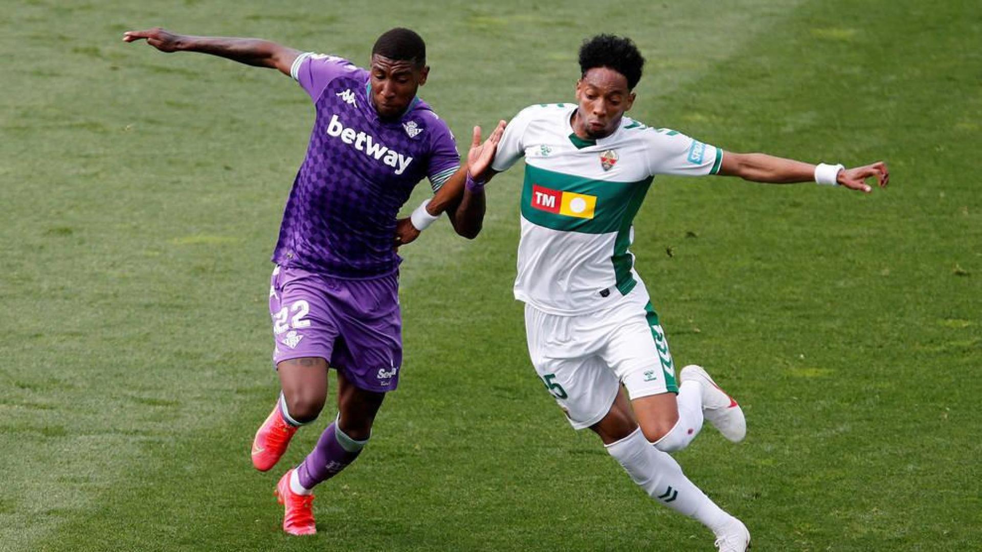 Elche y Betis se consuelan con poco